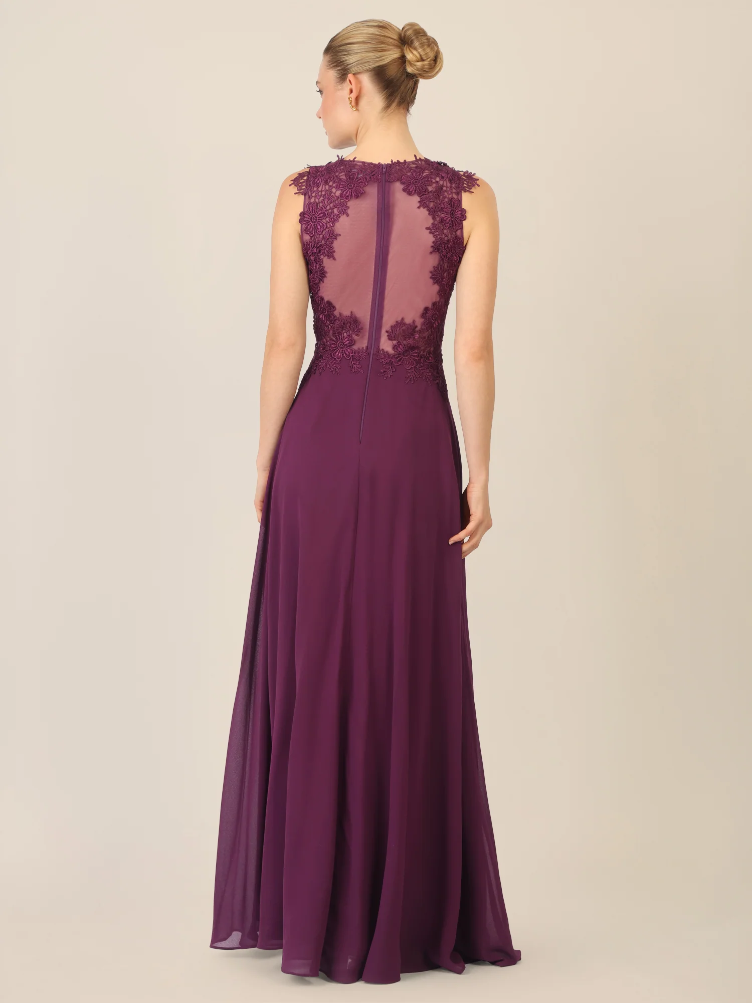 APART Abendkleid mit floraler Spitze und Tüll-Einsatz | dunkel lila - Image 2