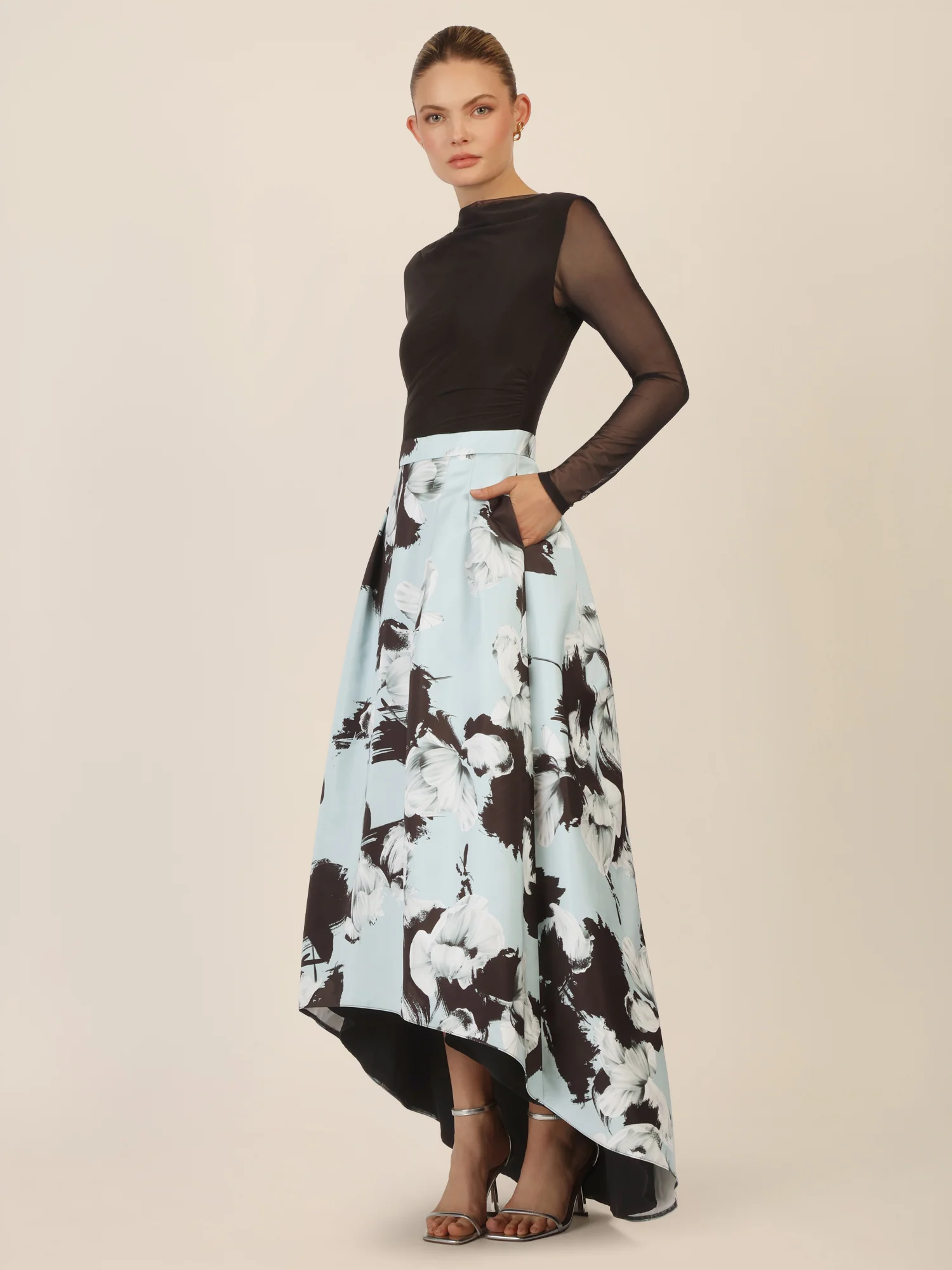APART Abendkleid mit Meshärmeln und floralem Rock | schwarz-multicolor