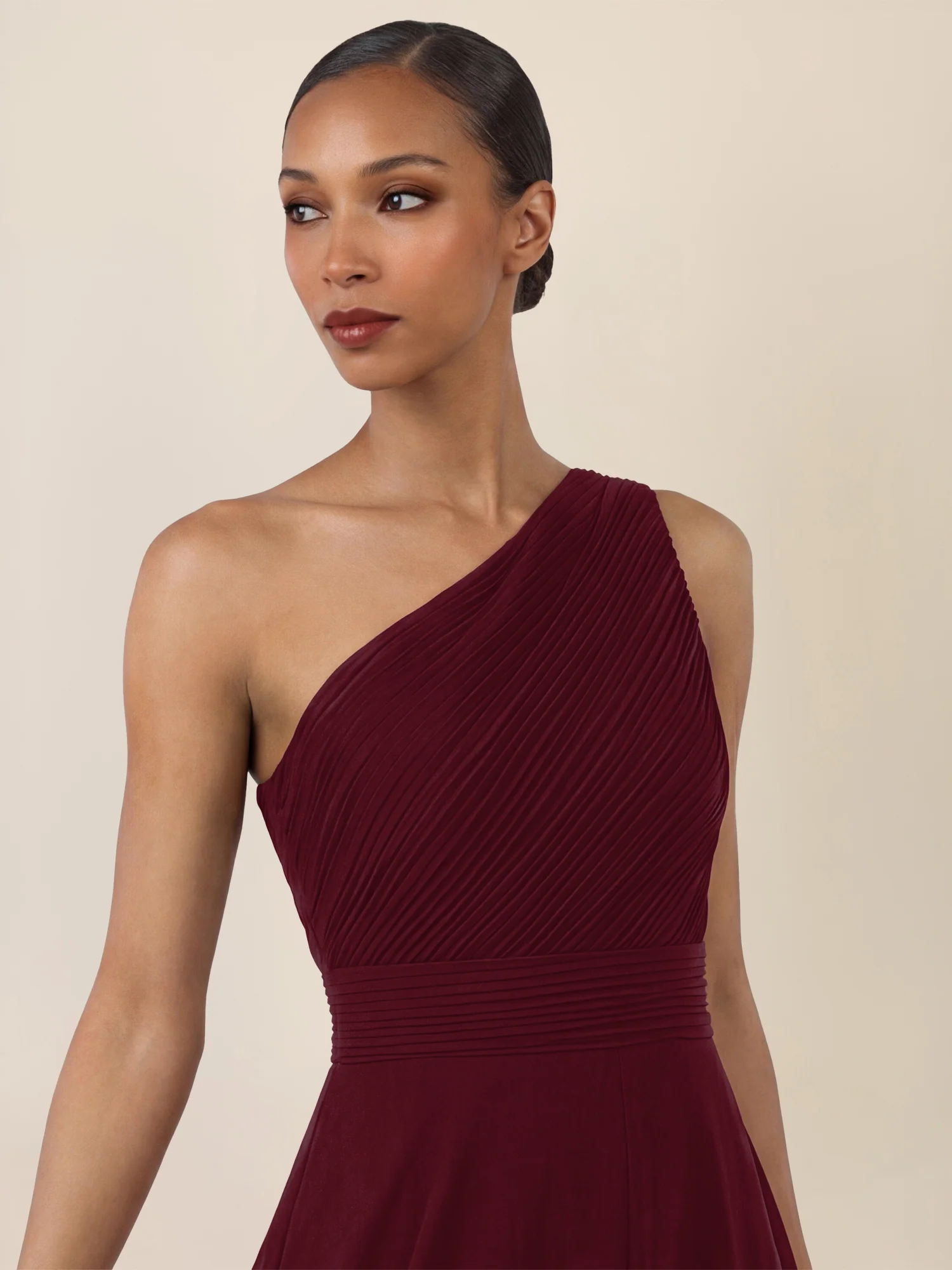 APART Abendkleid mit One-Shoulder-Design | weinrot - Image 4