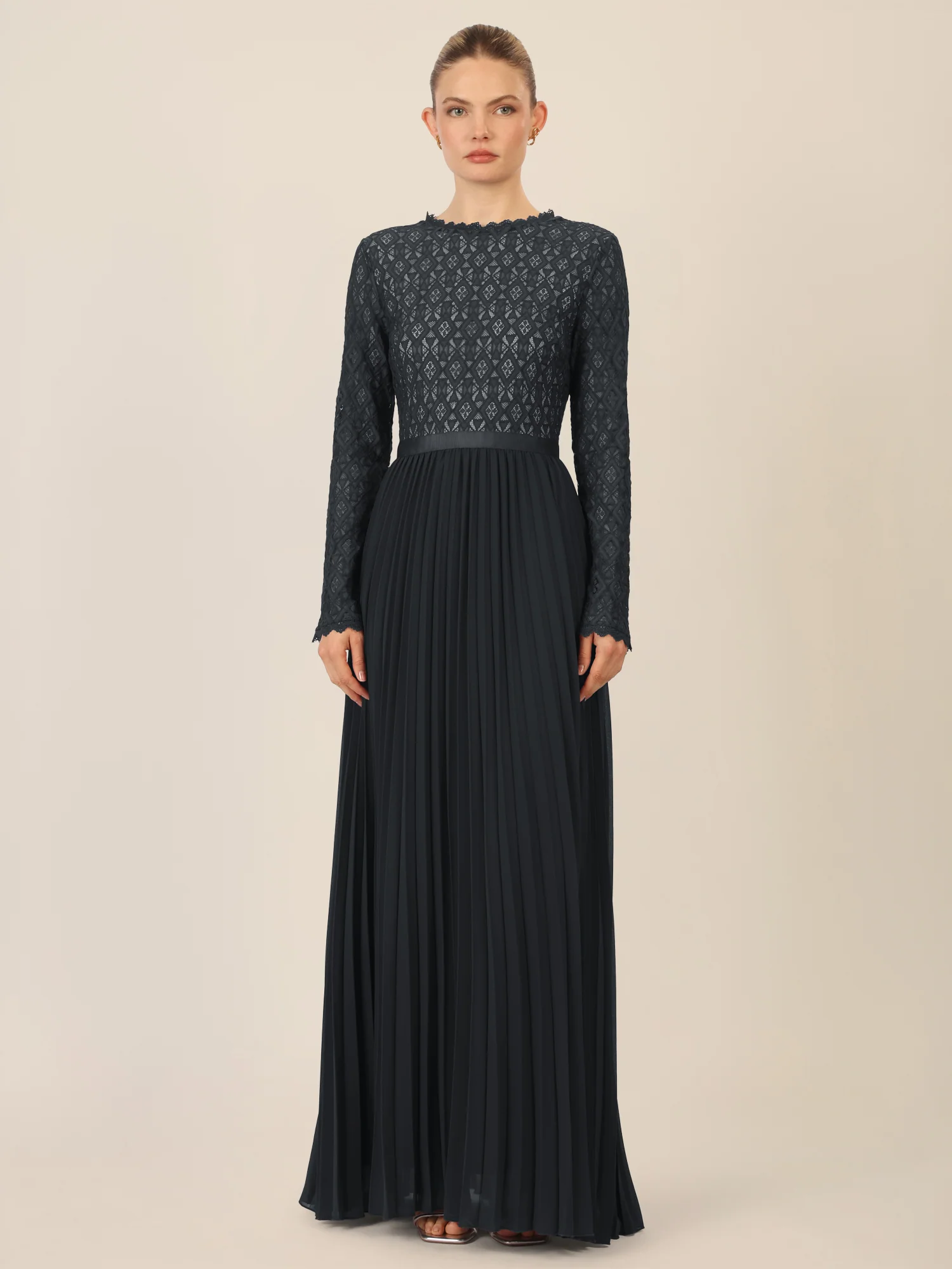APART Abendkleid mit Plisseerock | schwarz - Image 5