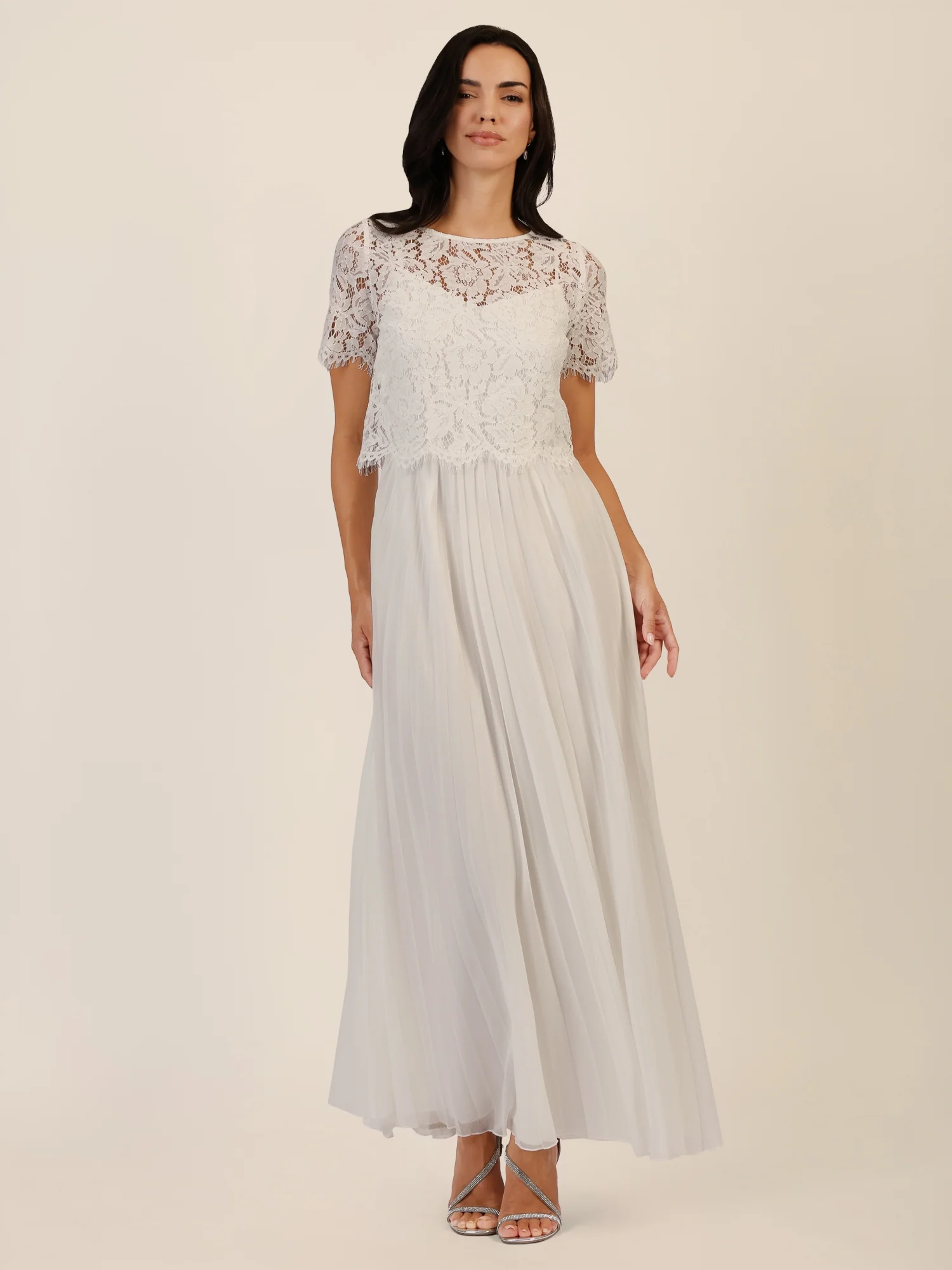 APART Abendkleid mit Spitzenjacke mit Spitzenoberteil und Plisseerock | creme