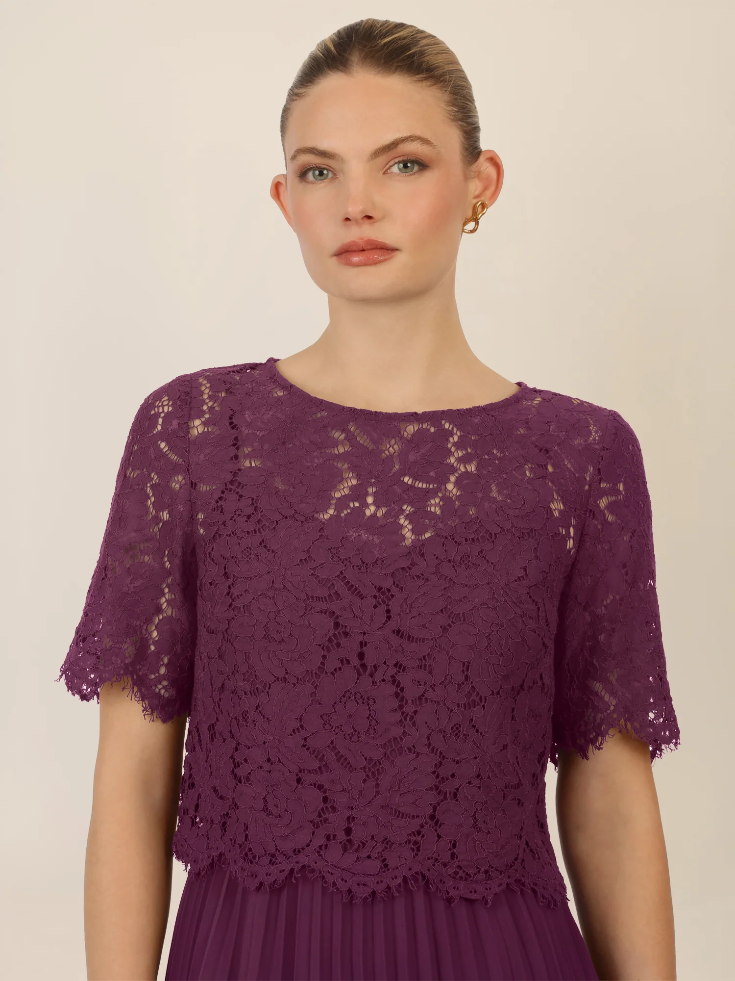 APART Abendkleid mit Spitzenjacke mit Spitzenoberteil und Plisseerock | dunkel lila - Image 4