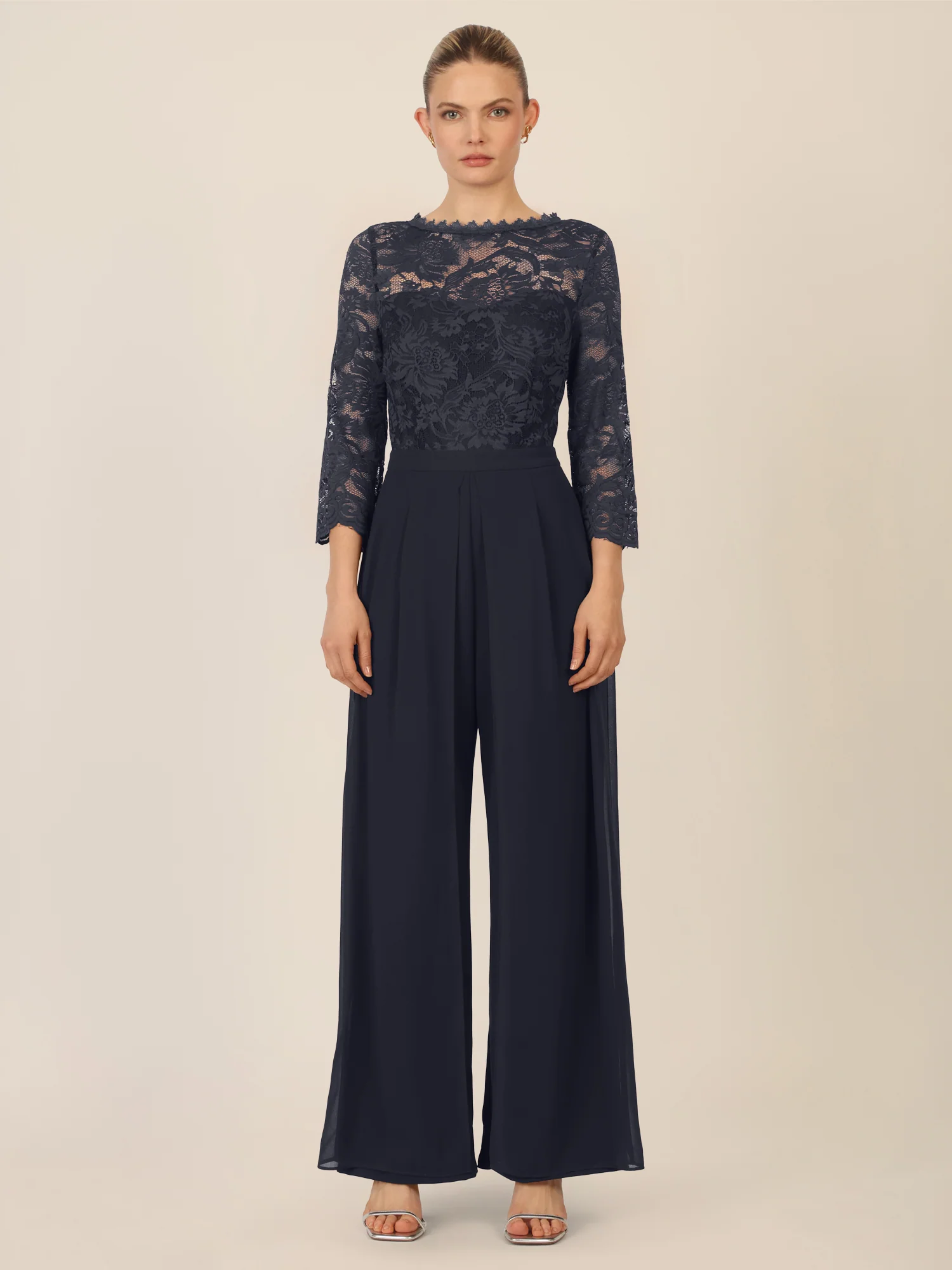 APART Abendoverall mit Spitzentop und weitem Bein | nachtblau - Image 5