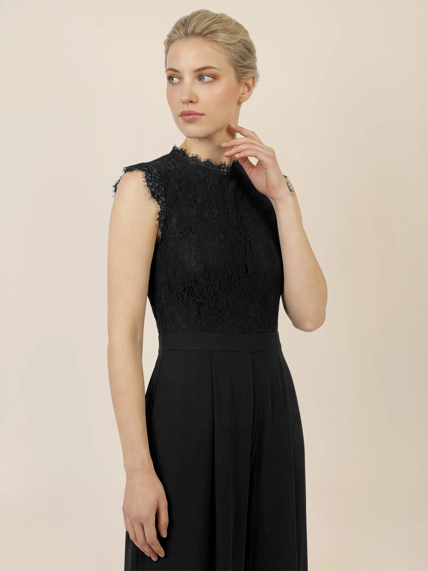 APART Abendoverall mit Spitzentop und weitem Bein | schwarz - Image 4