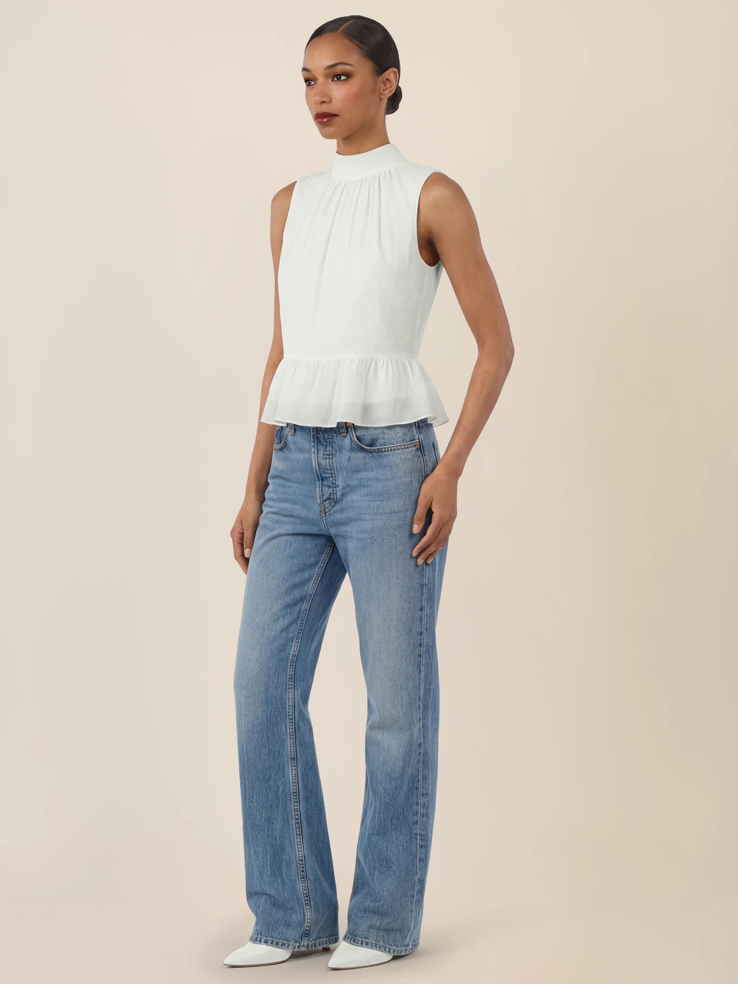 APART Ärmellose Bluse mit Rüschen-Saum | creme - Image 6