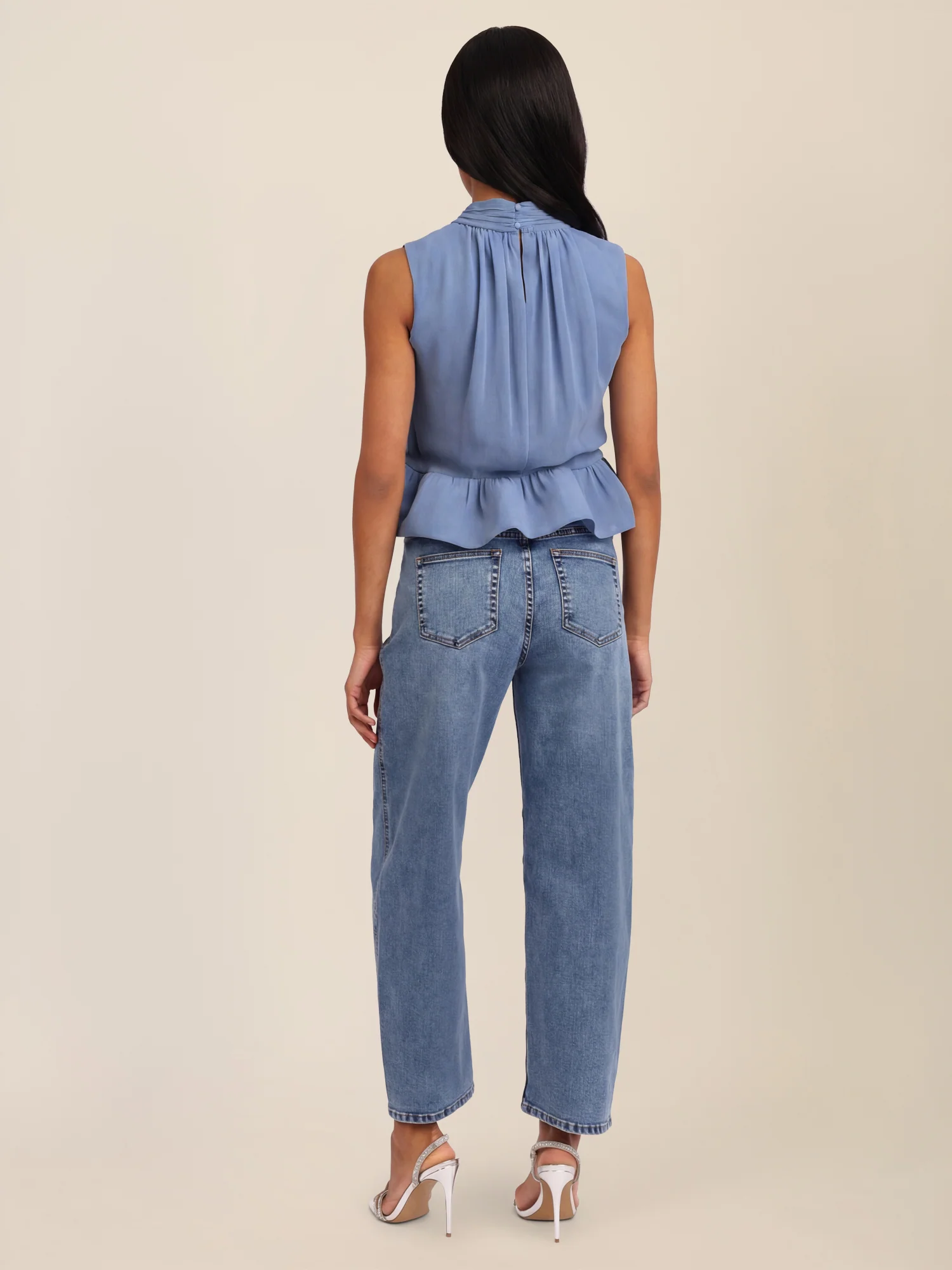 APART Ärmellose Bluse mit Rüschen-Saum | rauchblau - Image 3