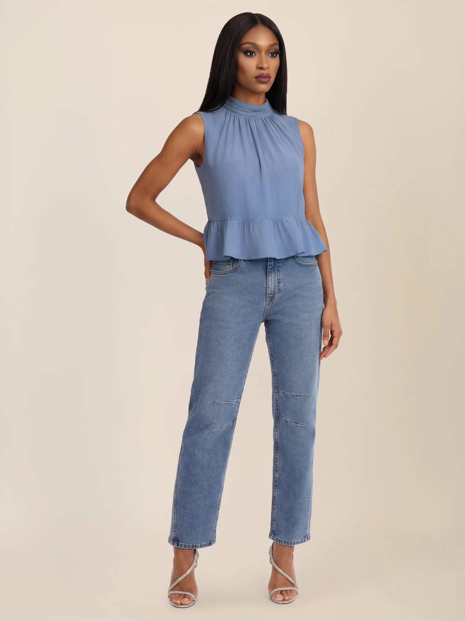APART Ärmellose Bluse mit Rüschen-Saum | rauchblau - Image 7