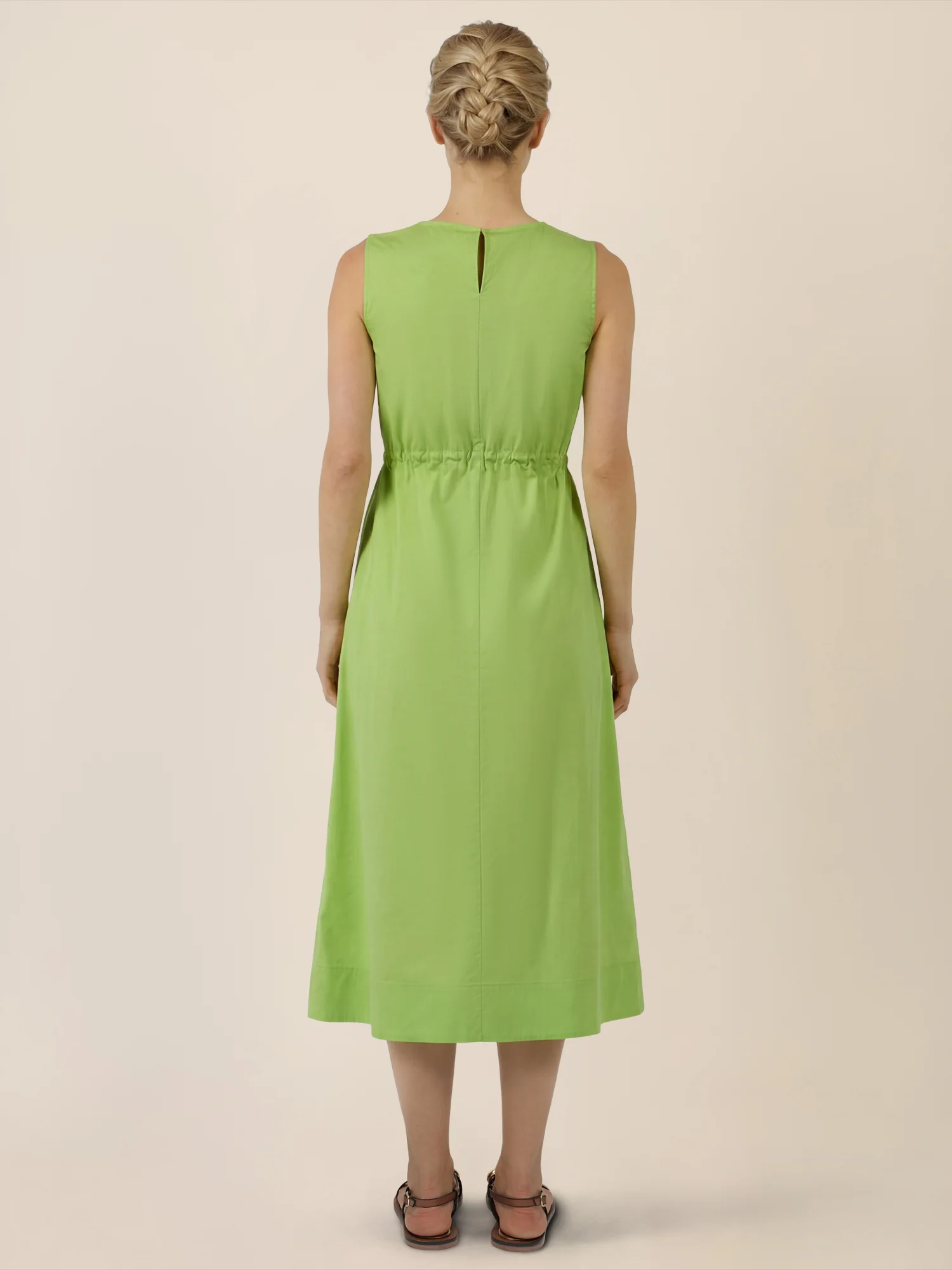 APART Ärmelloses Kleid mit Kordelzug-Taille | apfelgrün - Image 2