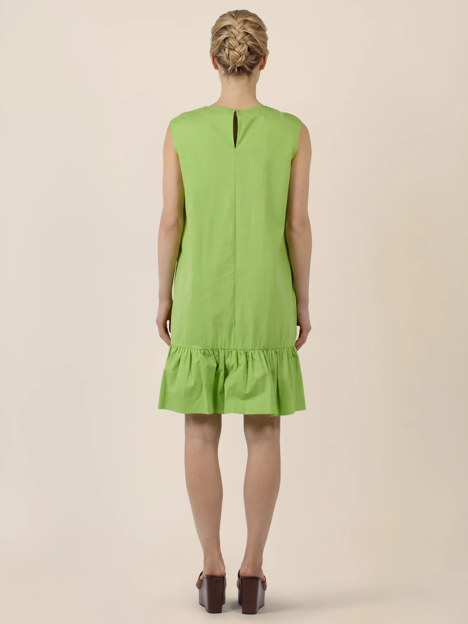 APART Ärmelloses Kleid mit Volant und asymmetrischem Saum | apfelgrün - Image 2