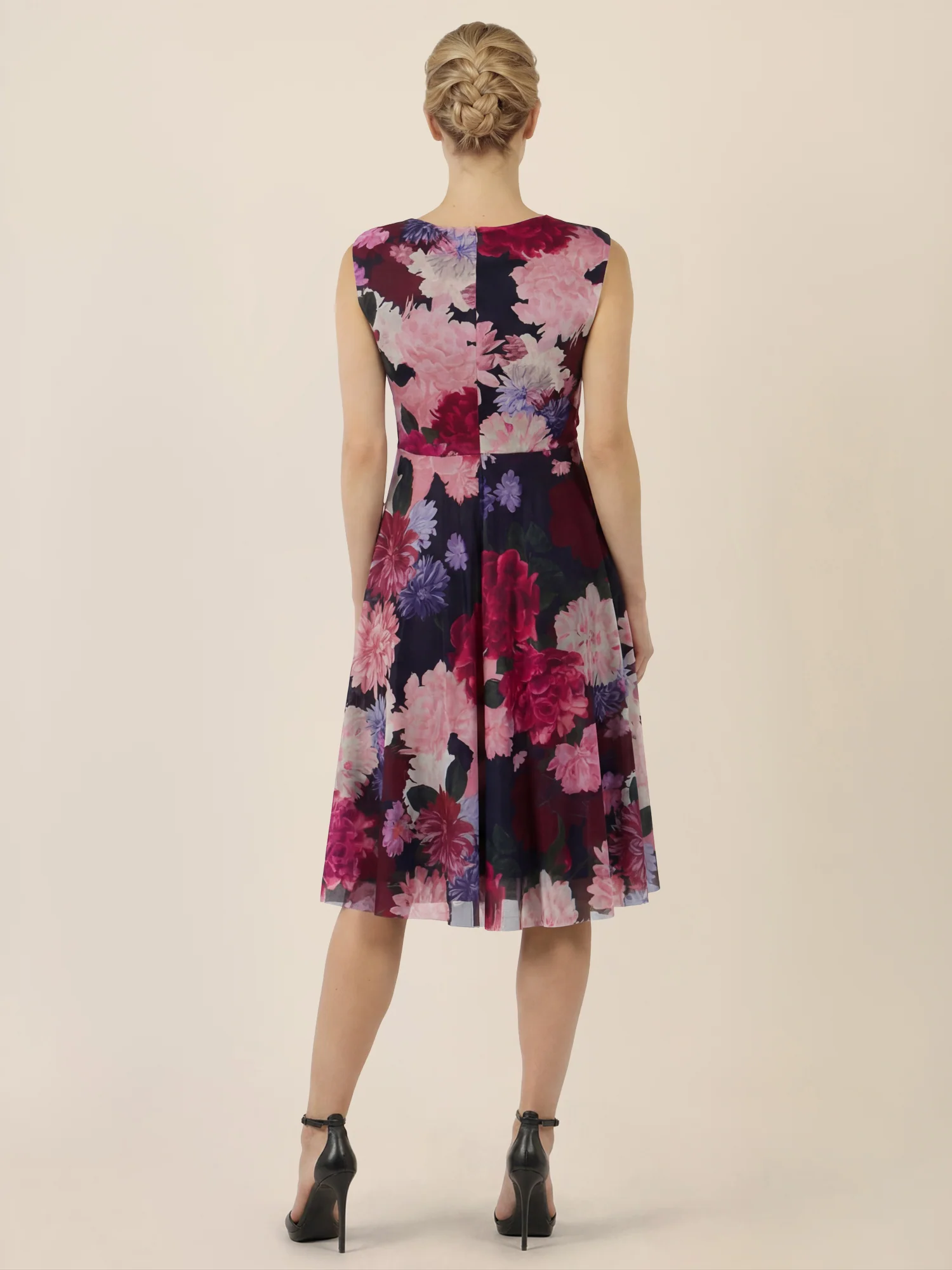 APART Ärmelloses Meshkleid mit Blumenprint und Drapierung | weinrot-multicolor - Image 2