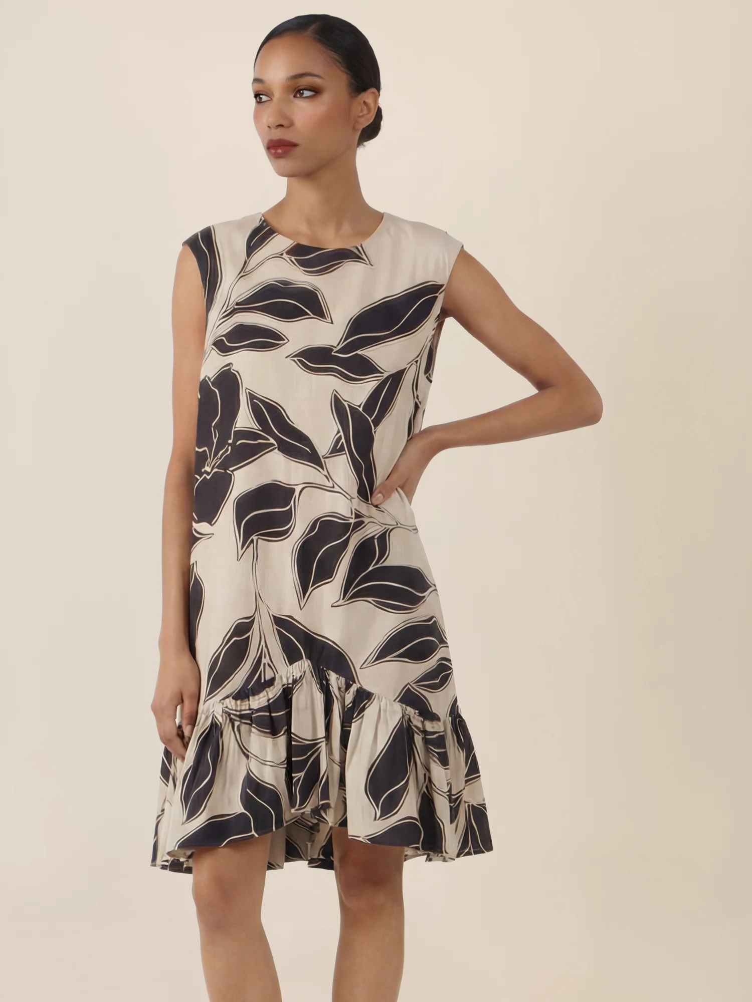 APART Ärmelloses Volantkleid mit Print | beige-schwarz - Image 5