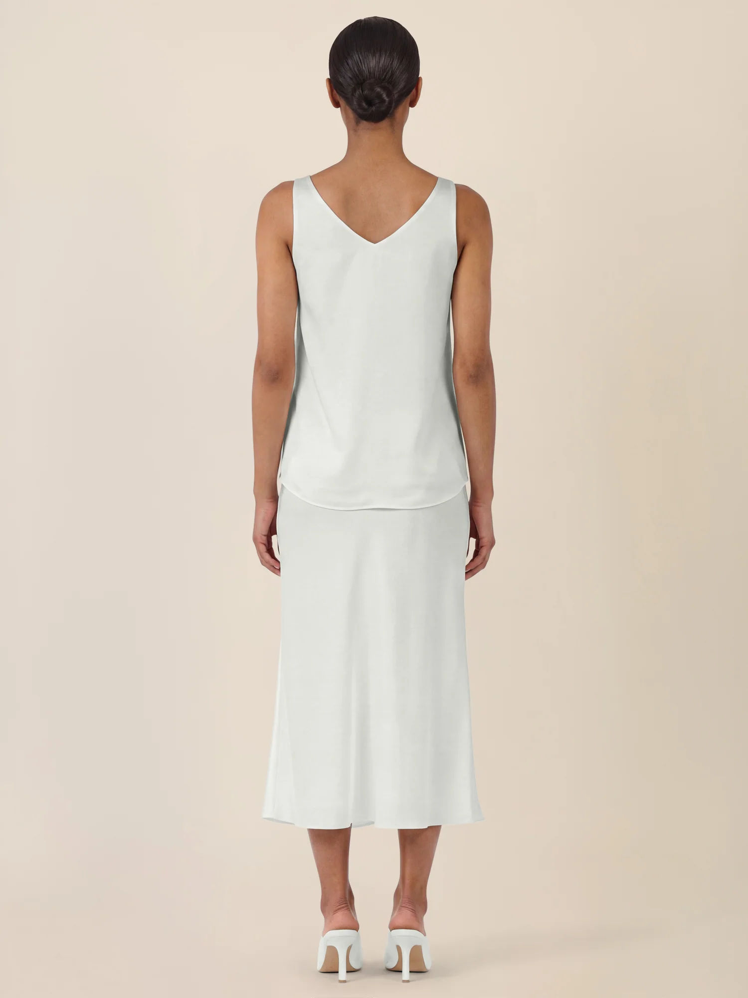 APART Ausgestellter Midirock in fließender Satin-Qualität | creme - Image 3