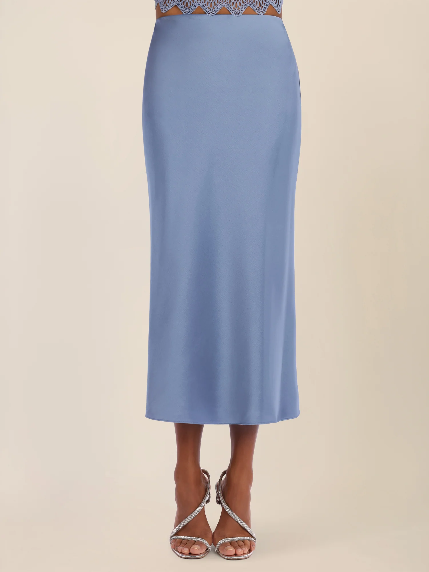 APART Ausgestellter Midirock in fließender Satin-Qualität | rauchblau