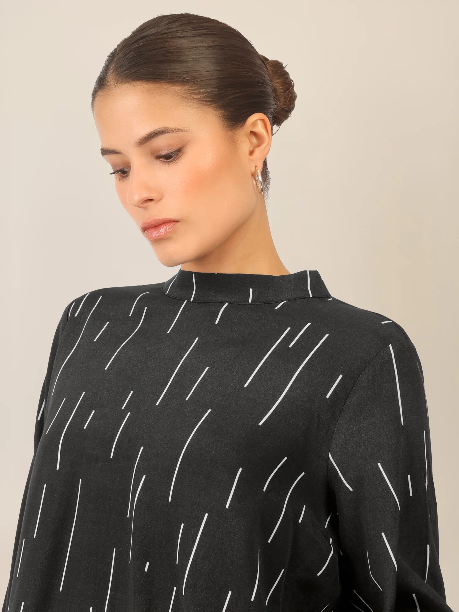 APART Bedruckte Bluse mit allover Print | schwarz-creme - Image 6