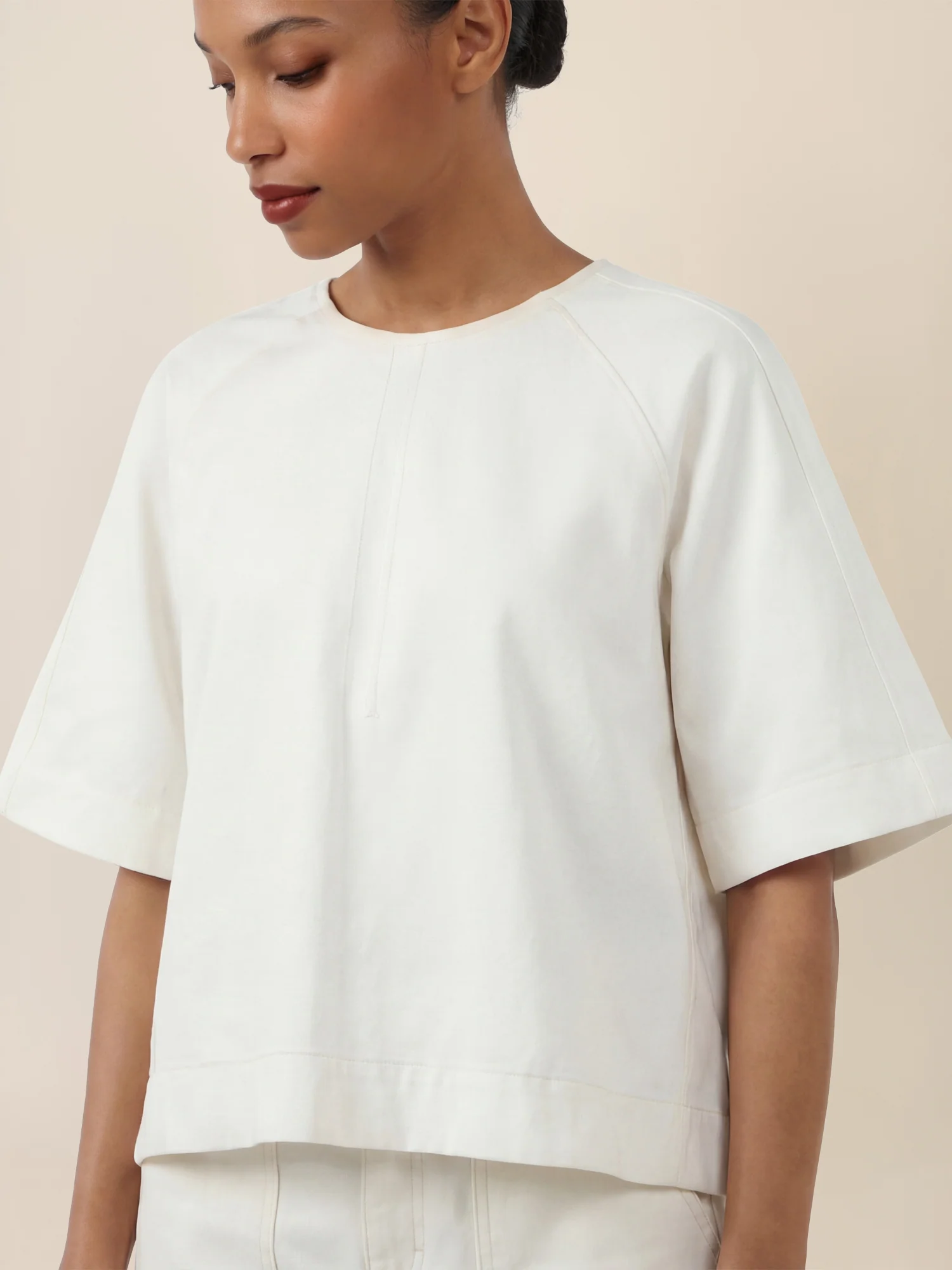 APART Bluse mit Rundhalsausschnitt und kurzen Ärmeln | creme - Image 5