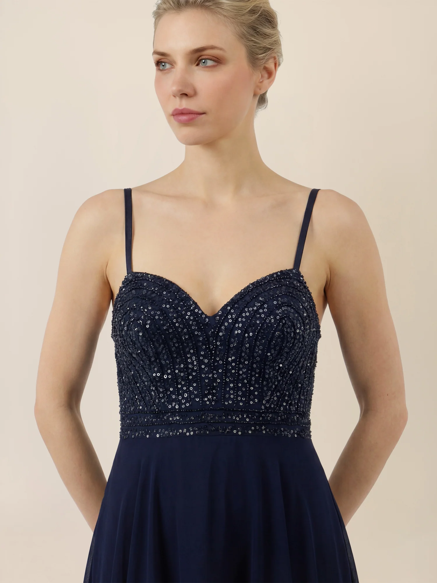 APART Chiffon-Abendkleid mit Pailletten-Bustier | nachtblau - Image 4
