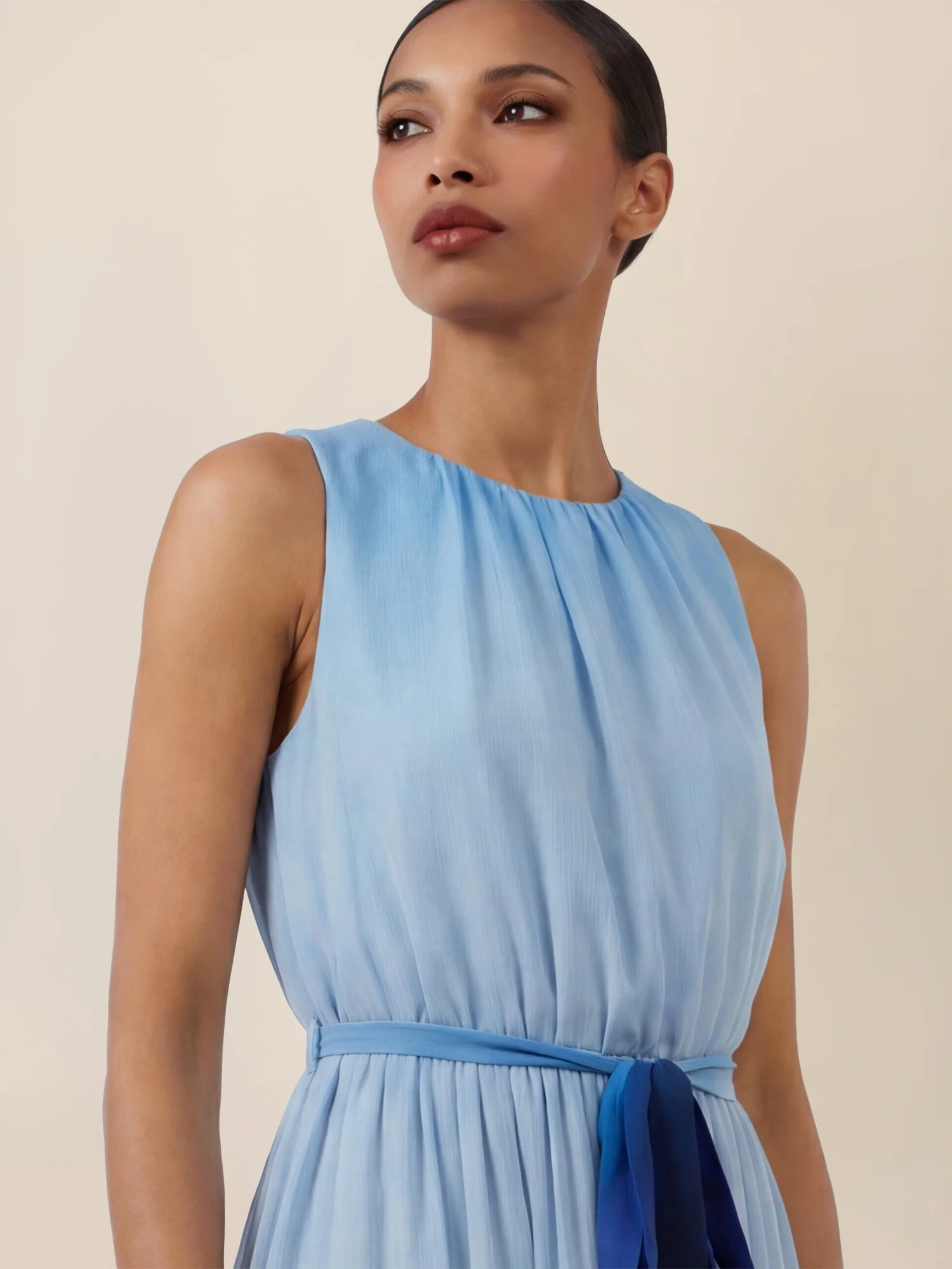 APART Chiffonkleid mit Farbverlauf und Taillenband | hellblau-multicolor - Image 4