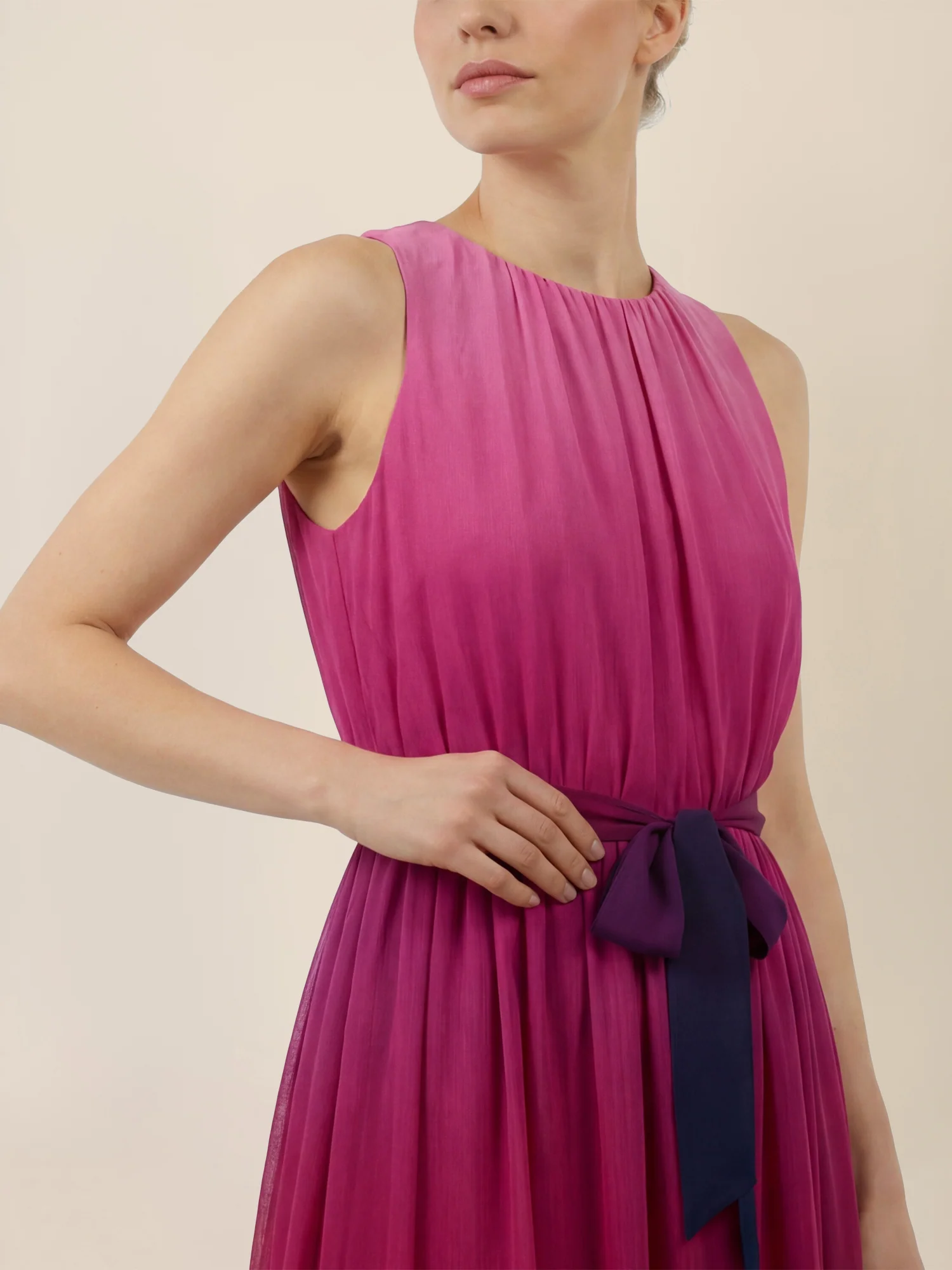 APART Chiffonkleid mit Farbverlauf und Taillenband | pink-multicolor - Image 4