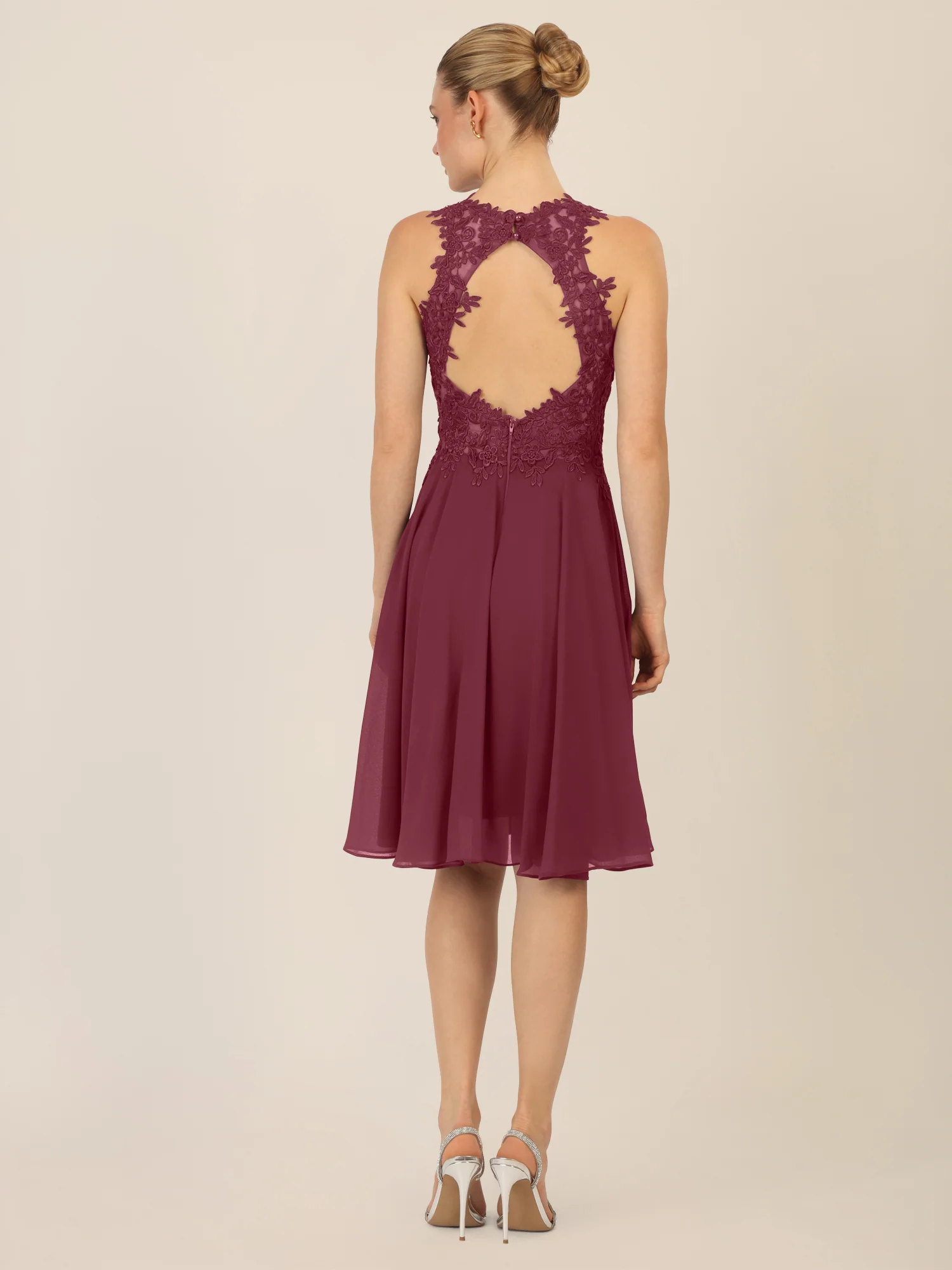 APART Cocktailkleid mit Cut-Out-Rücken | bordeauxrot - Image 2