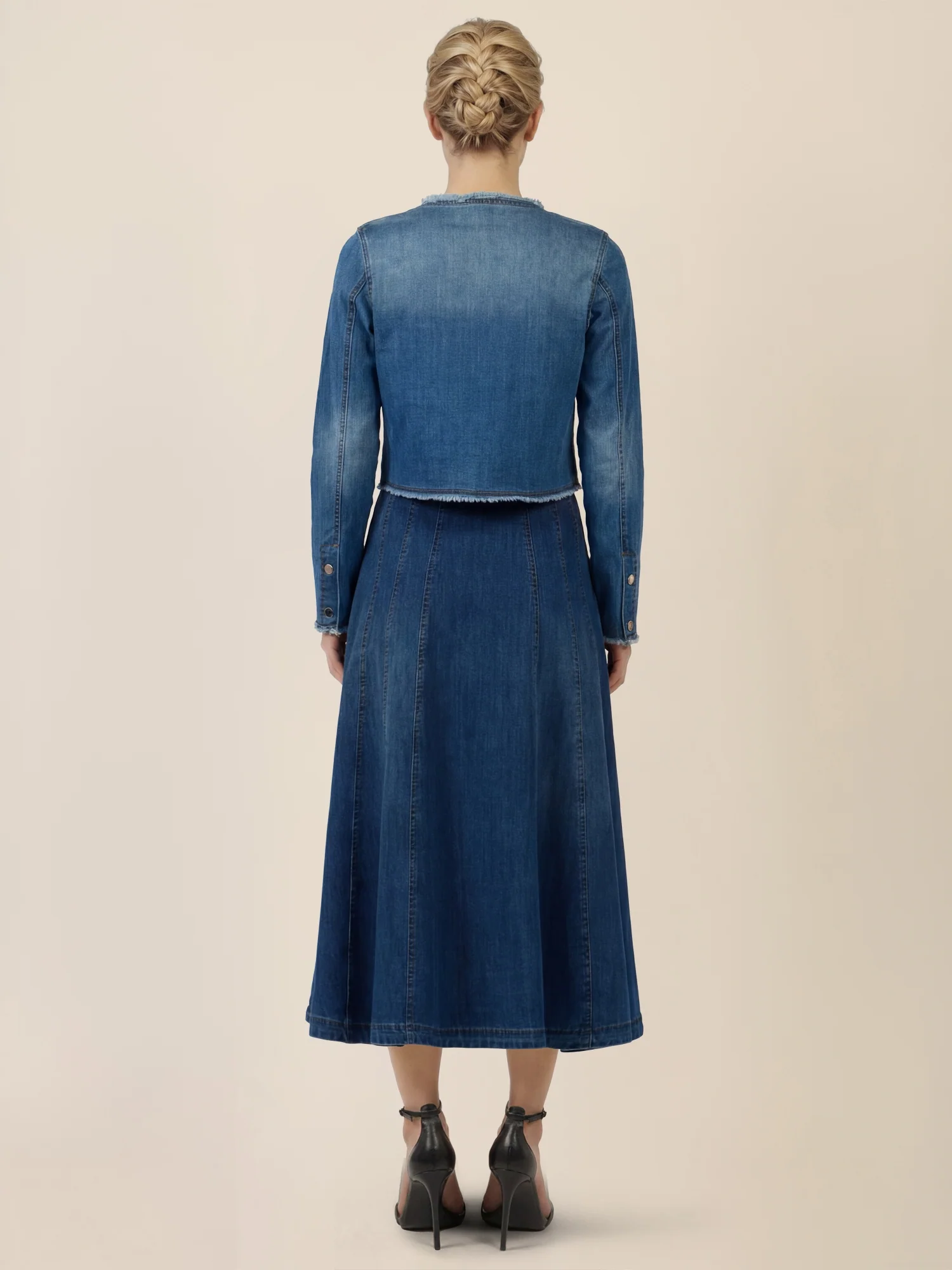 APART Cropped Jeansjacke mit Fransensaum | hellblau - Image 3
