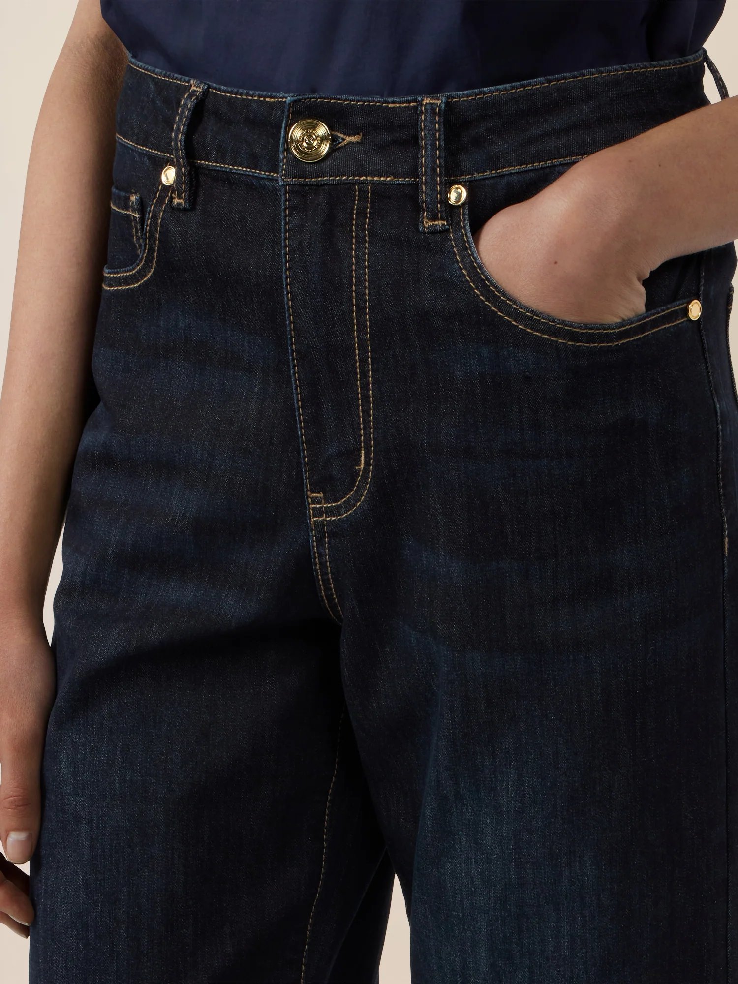 APART Croppedjeans mit Fransen-Saum | dunkelblau - Image 5