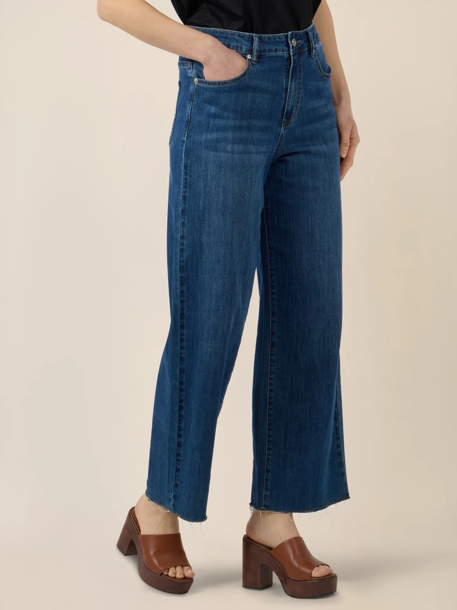 APART Croppedjeans mit Fransen-Saum | hellblau