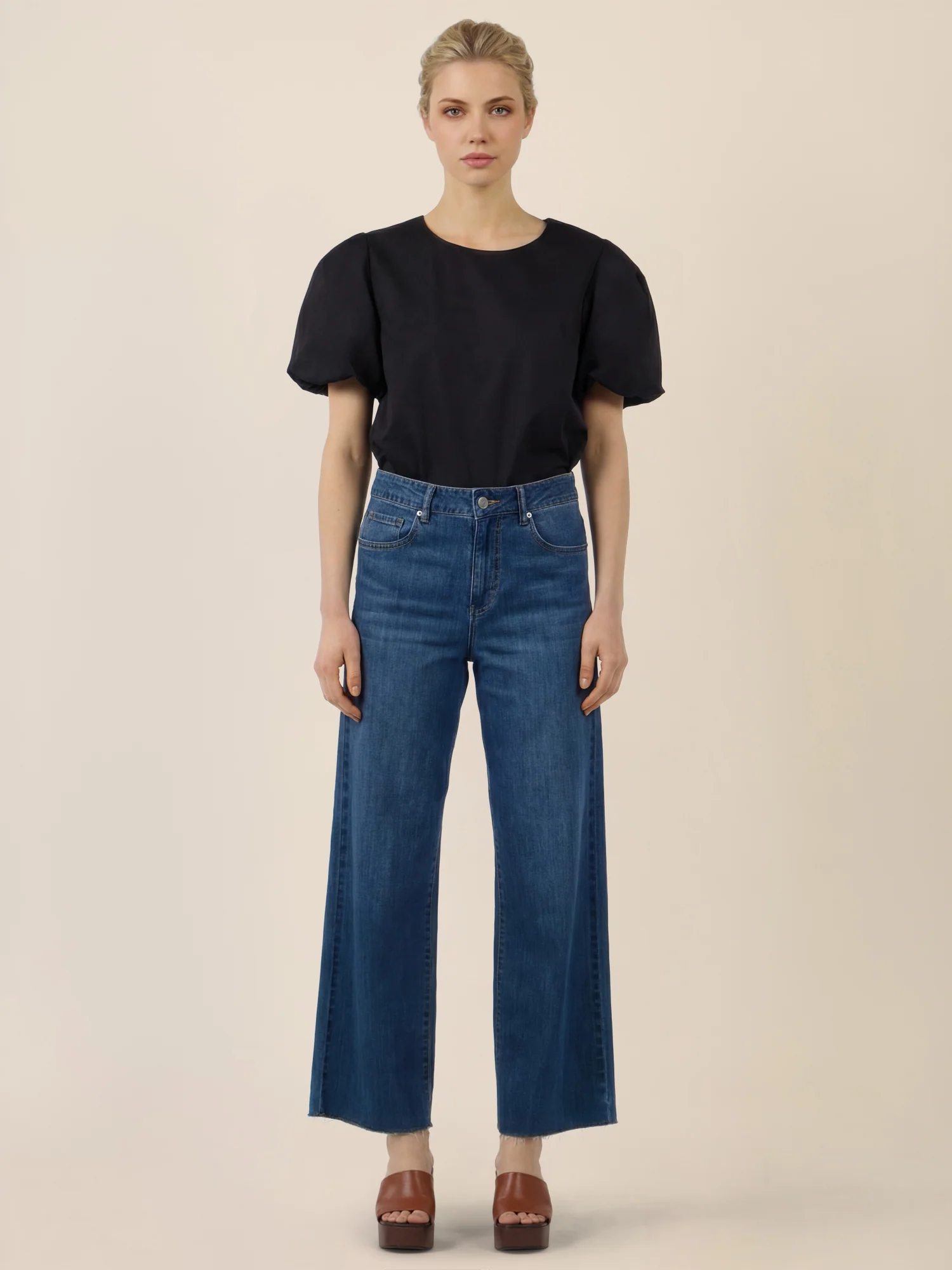 APART Croppedjeans mit Fransen-Saum | hellblau - Image 2