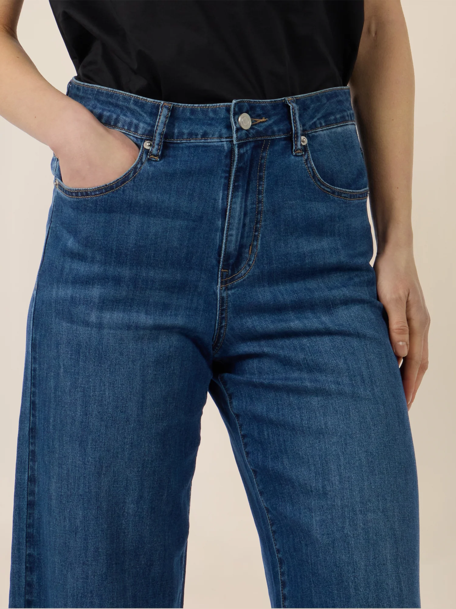 APART Croppedjeans mit Fransen-Saum | hellblau - Image 5