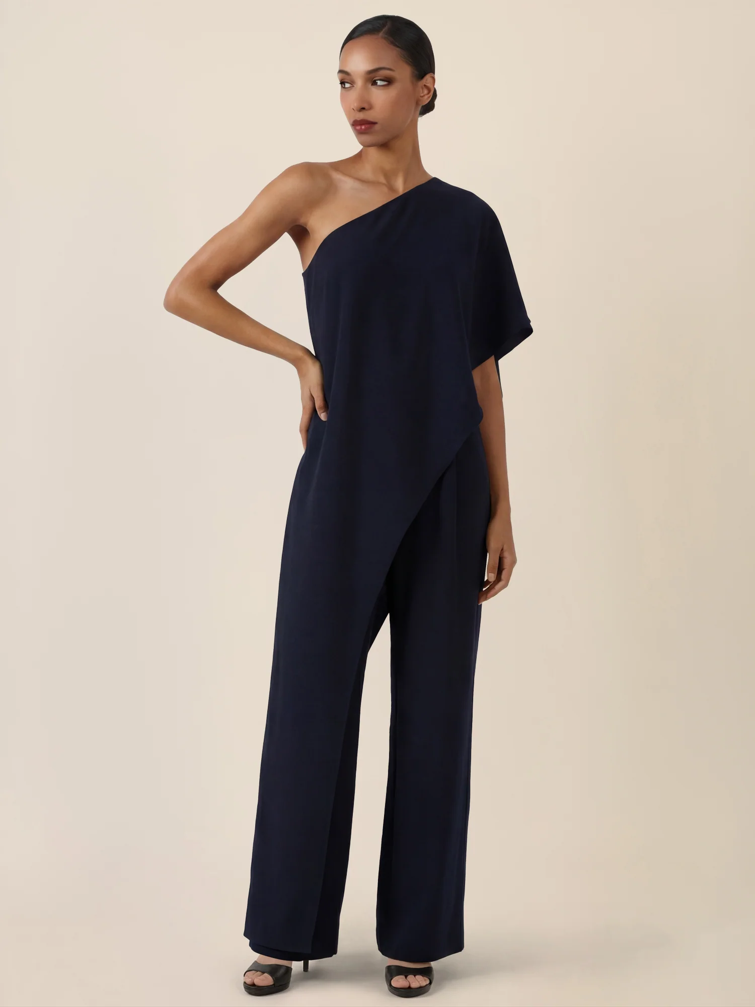 APART Eleganter One-Shoulder-Jumpsuit | nachtblau - Image 5