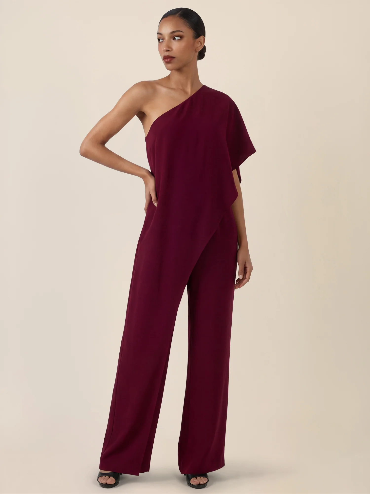 APART Eleganter One-Shoulder-Jumpsuit | weinrot - Image 5