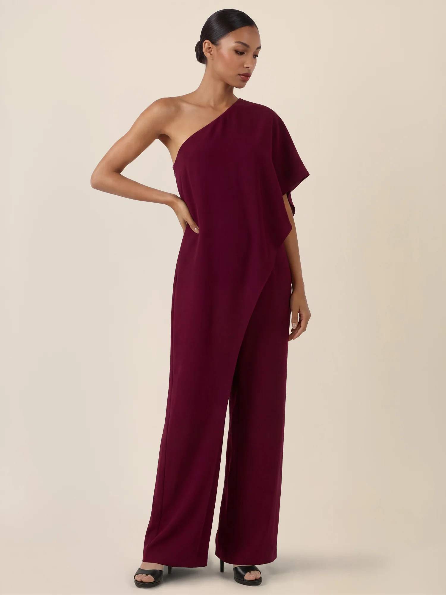 APART Eleganter One-Shoulder-Jumpsuit | weinrot - Image 6