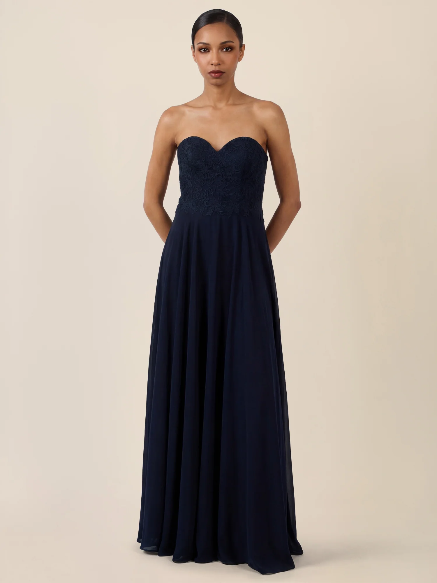 APART Elegantes Abendkleid mit Spitzenmieder | nachtblau