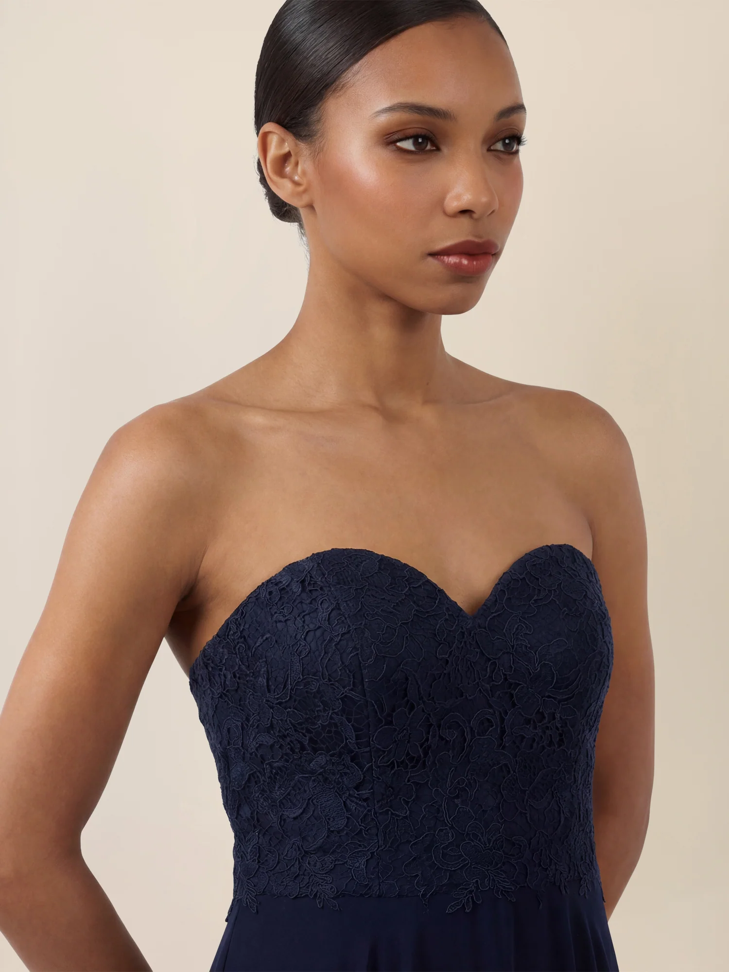 APART Elegantes Abendkleid mit Spitzenmieder | nachtblau - Image 7