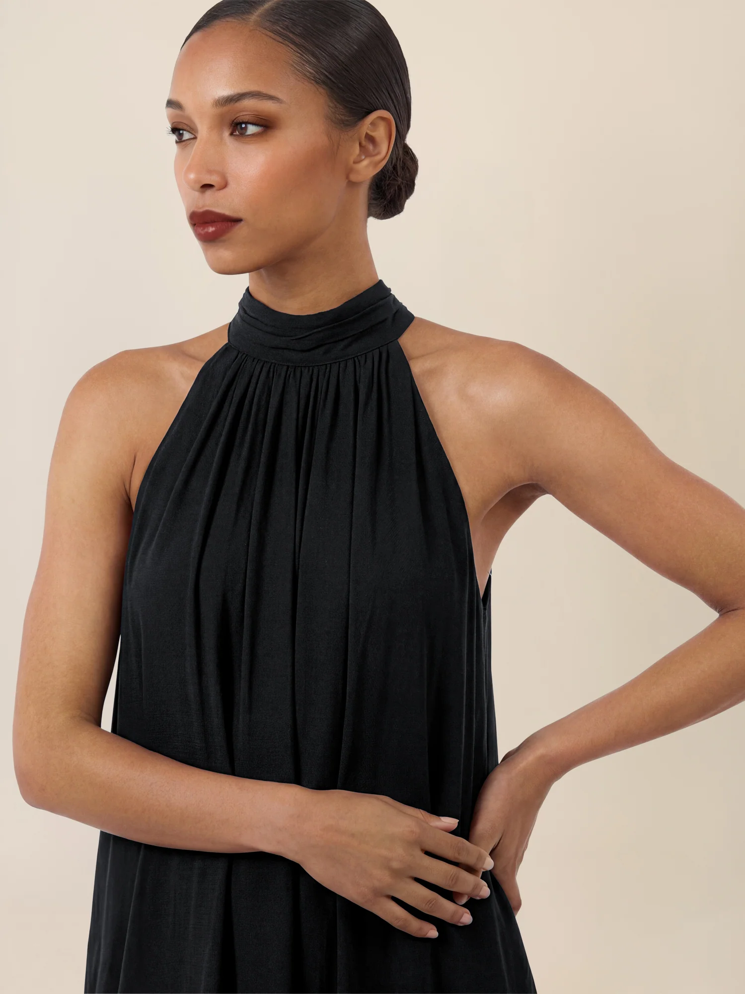 APART Elegantes Chiffonkleid mit Volantsaum | schwarz - Image 4