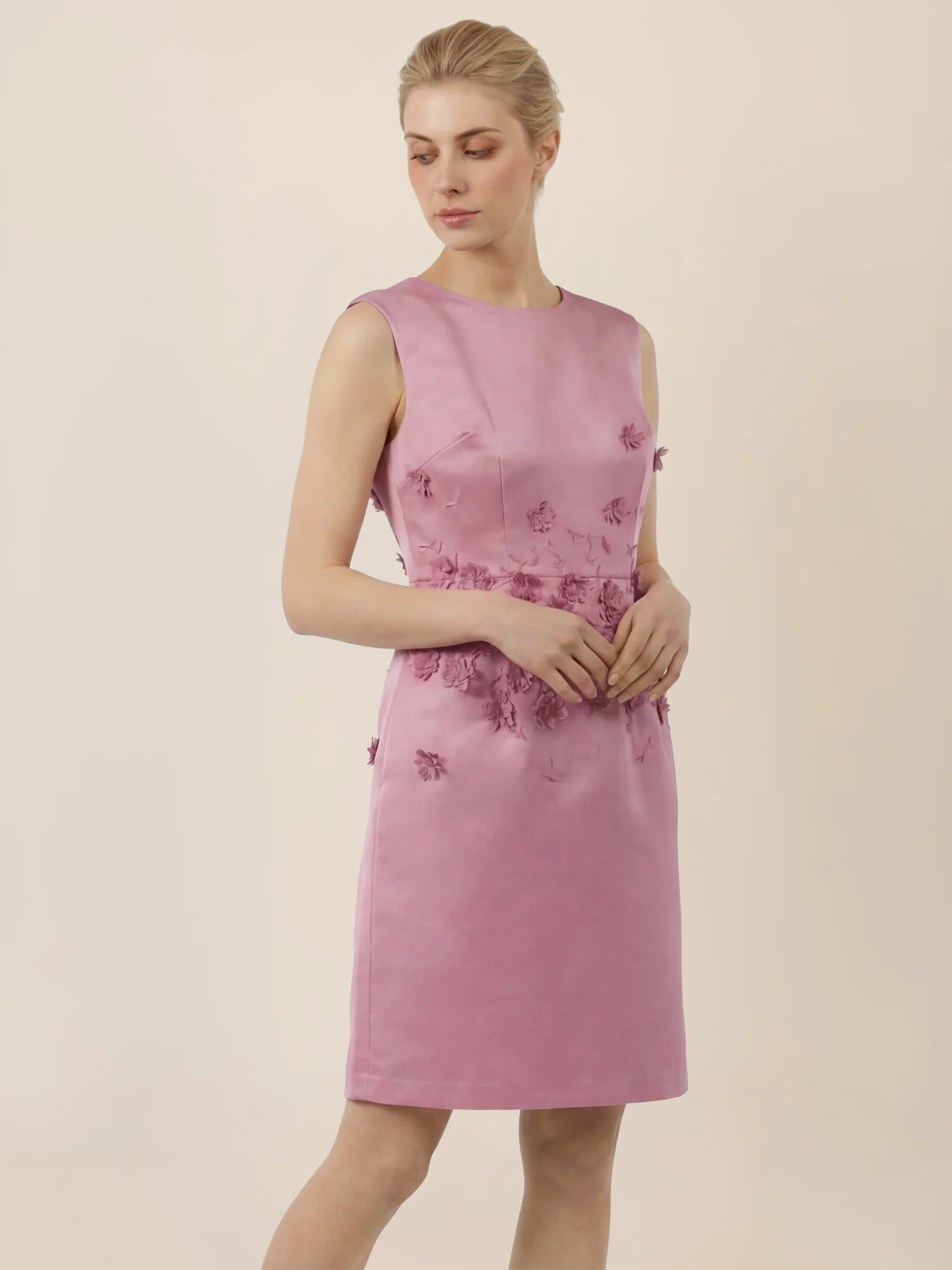 APART Elegantes Etuikleid mit 3D-Blütenstickerei | rosé - Image 4
