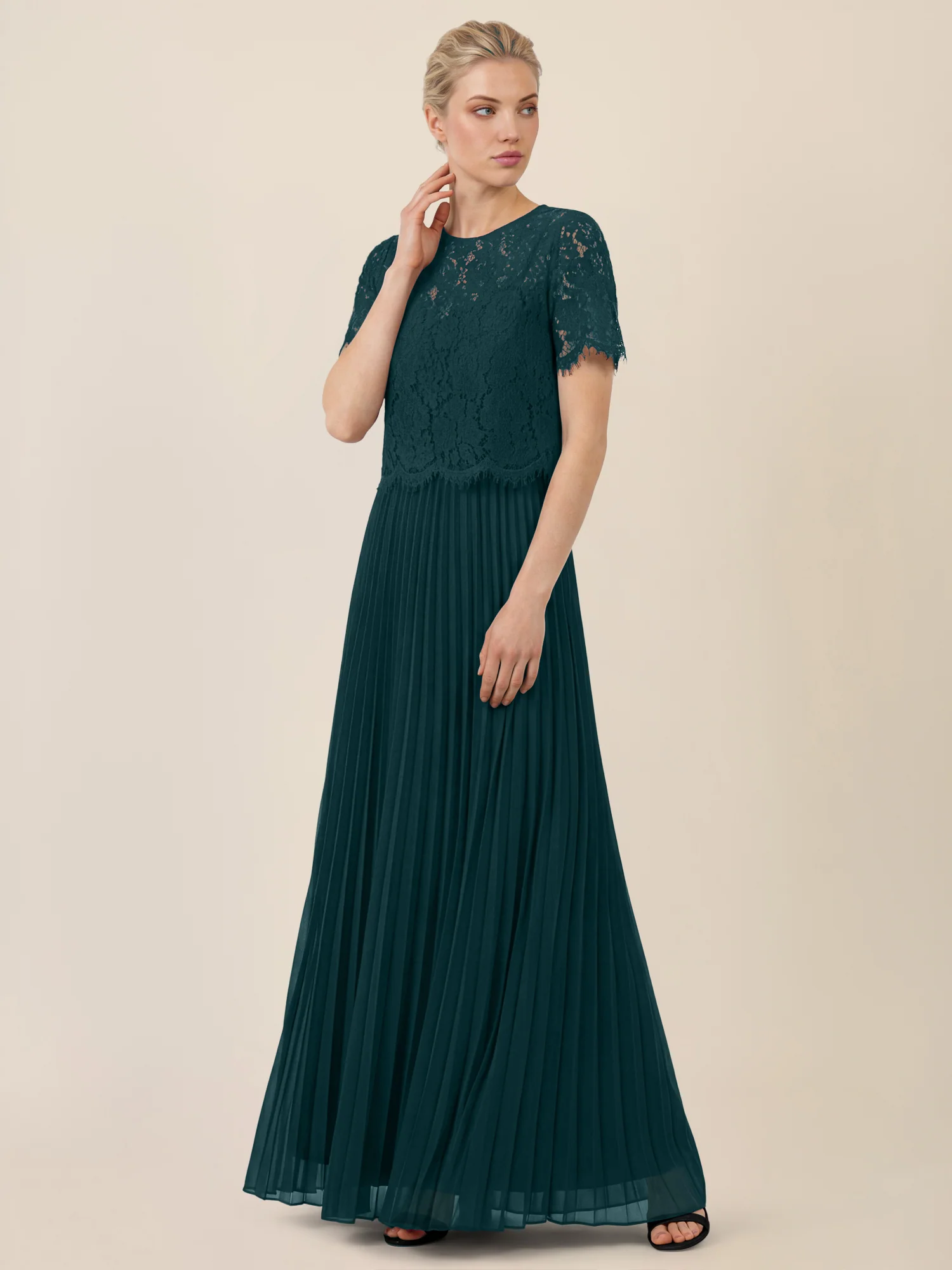 APART Elegantes Maxikleid mit Spitzenoberteil und Plisseerock | emerald - Image 5