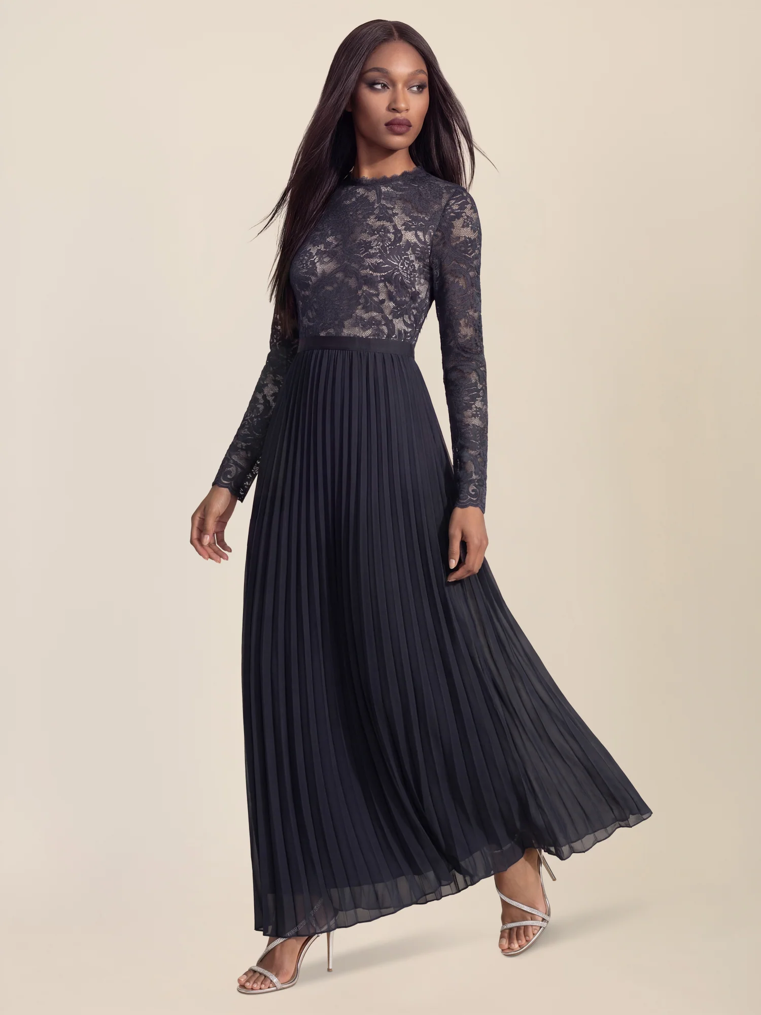 APART Elegantes Spitzenkleid mit Plissee-Rock | nachtblau-nude
