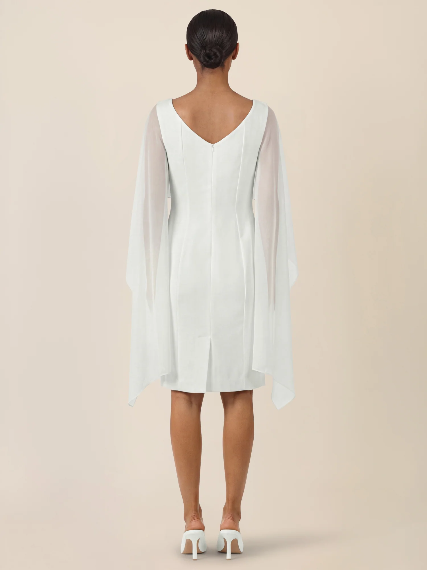 APART Etui-Kleid mit fließendem Chiffon-Cape | creme - Image 2