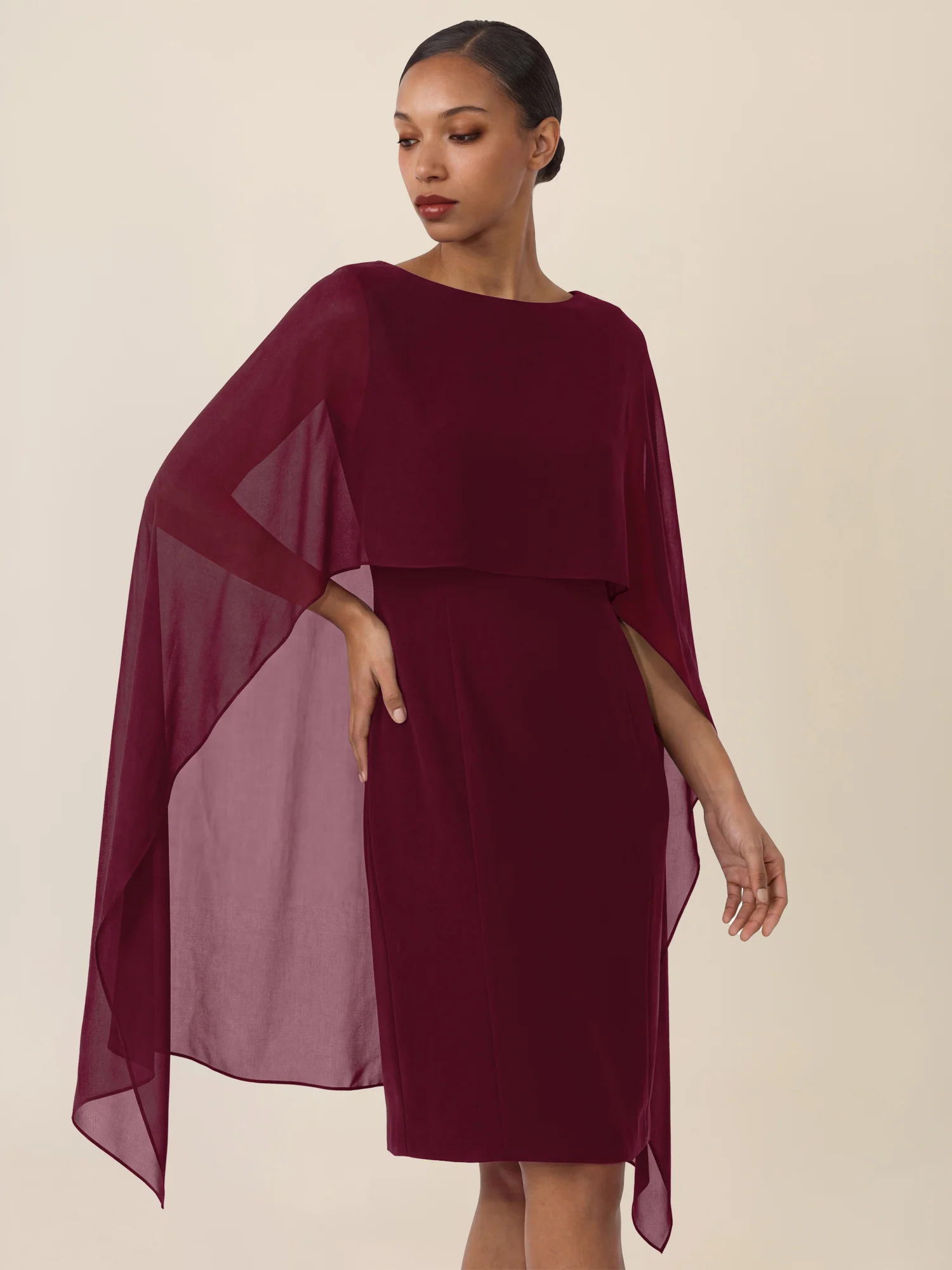 APART Etui-Kleid mit fließendem Chiffon-Cape | weinrot - Image 4