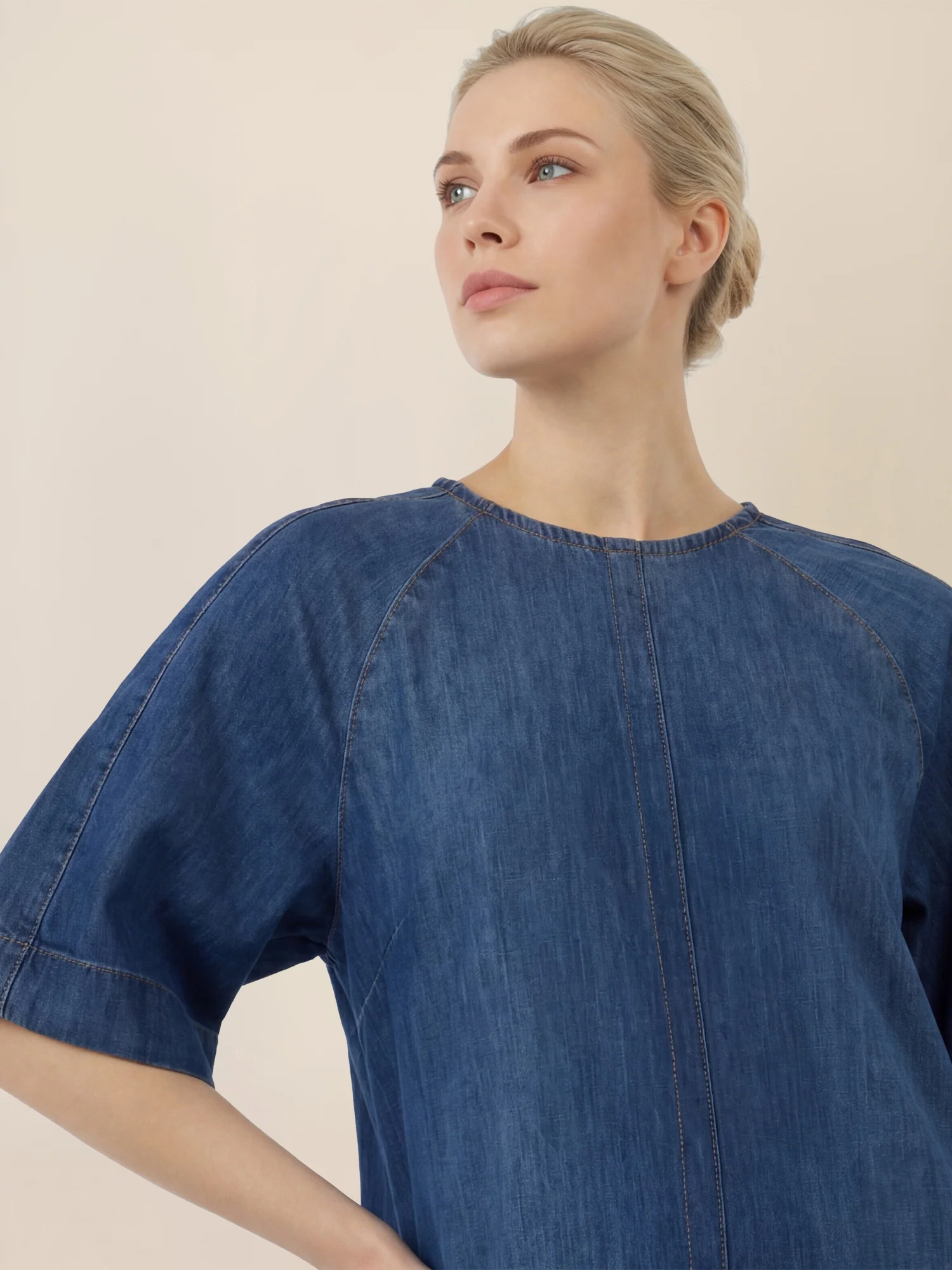APART Gerade geschnittenes Jeanskleid mit Bindeband hinten | hellblau - Image 5
