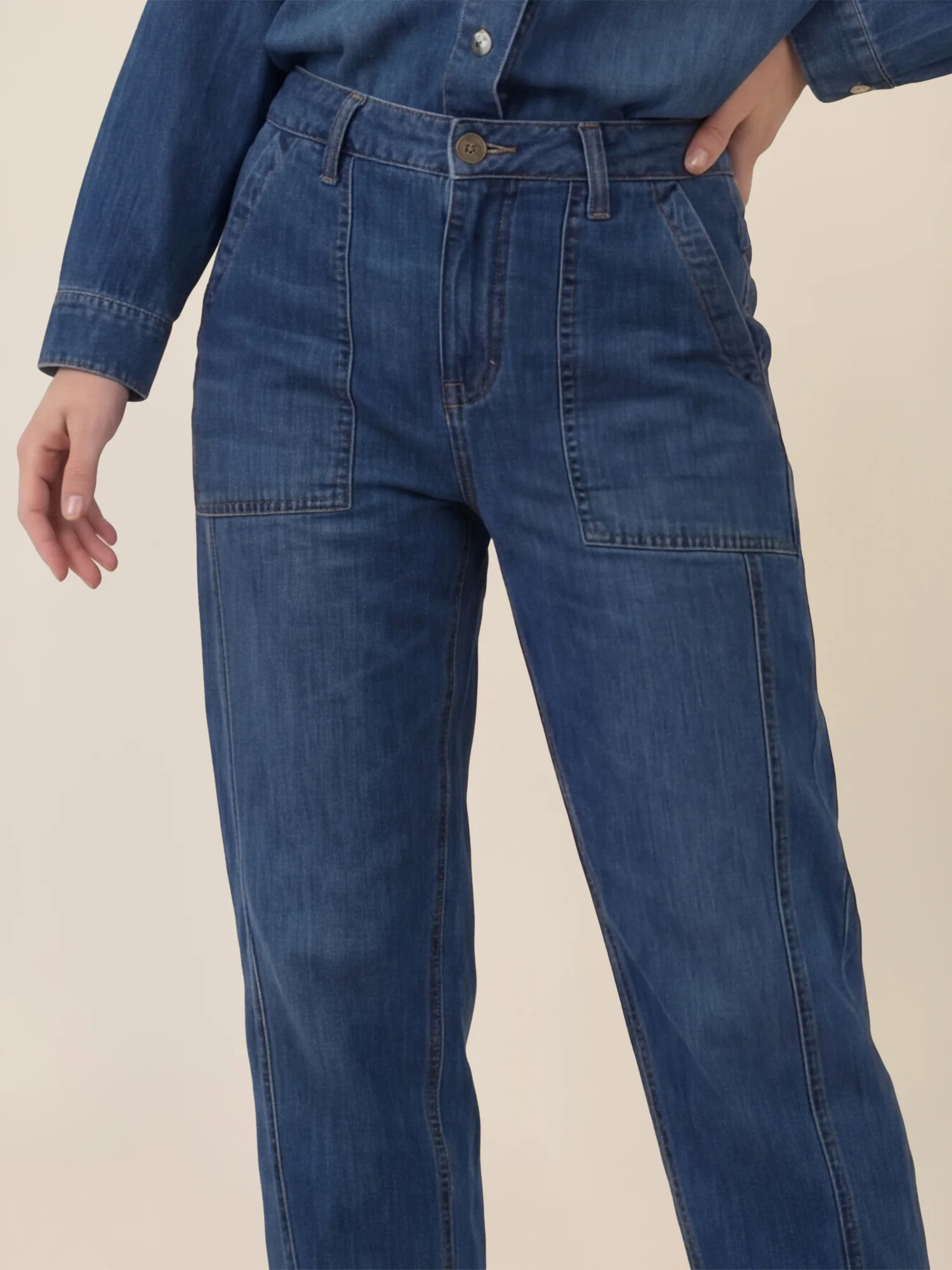 APART Gerade Jeans mit aufgesetzten Taschen | hellblau - Image 5