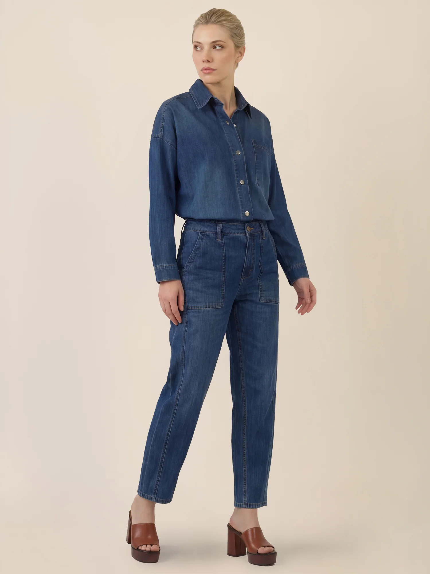 APART Gerade Jeans mit aufgesetzten Taschen | hellblau - Image 6