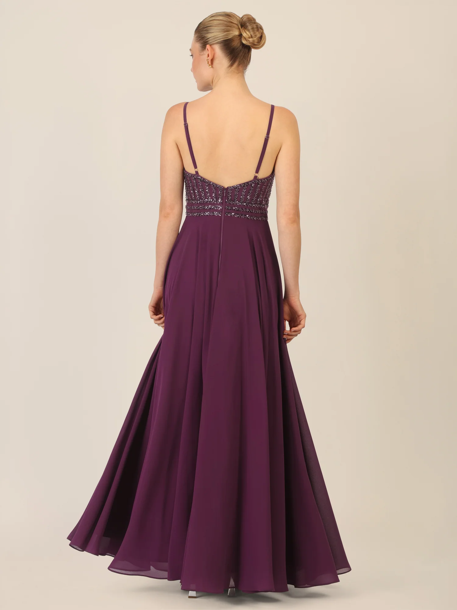 APART Glamourkleid mit Perlenstickerei | dunkel lila - Image 2