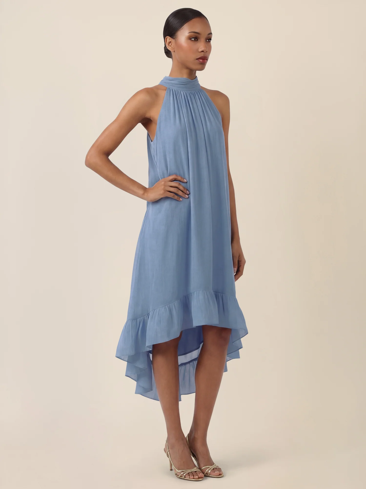 APART Halterneck-Kleid mit Volantsaum | rauchblau - Image 6