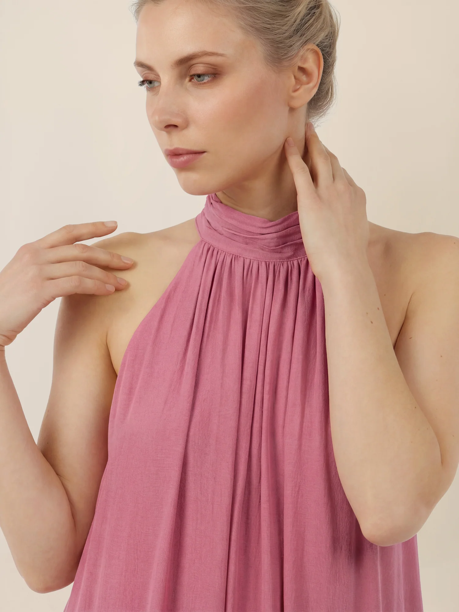 APART Halterneck-Kleid mit Volantsaum | rosé - Image 4