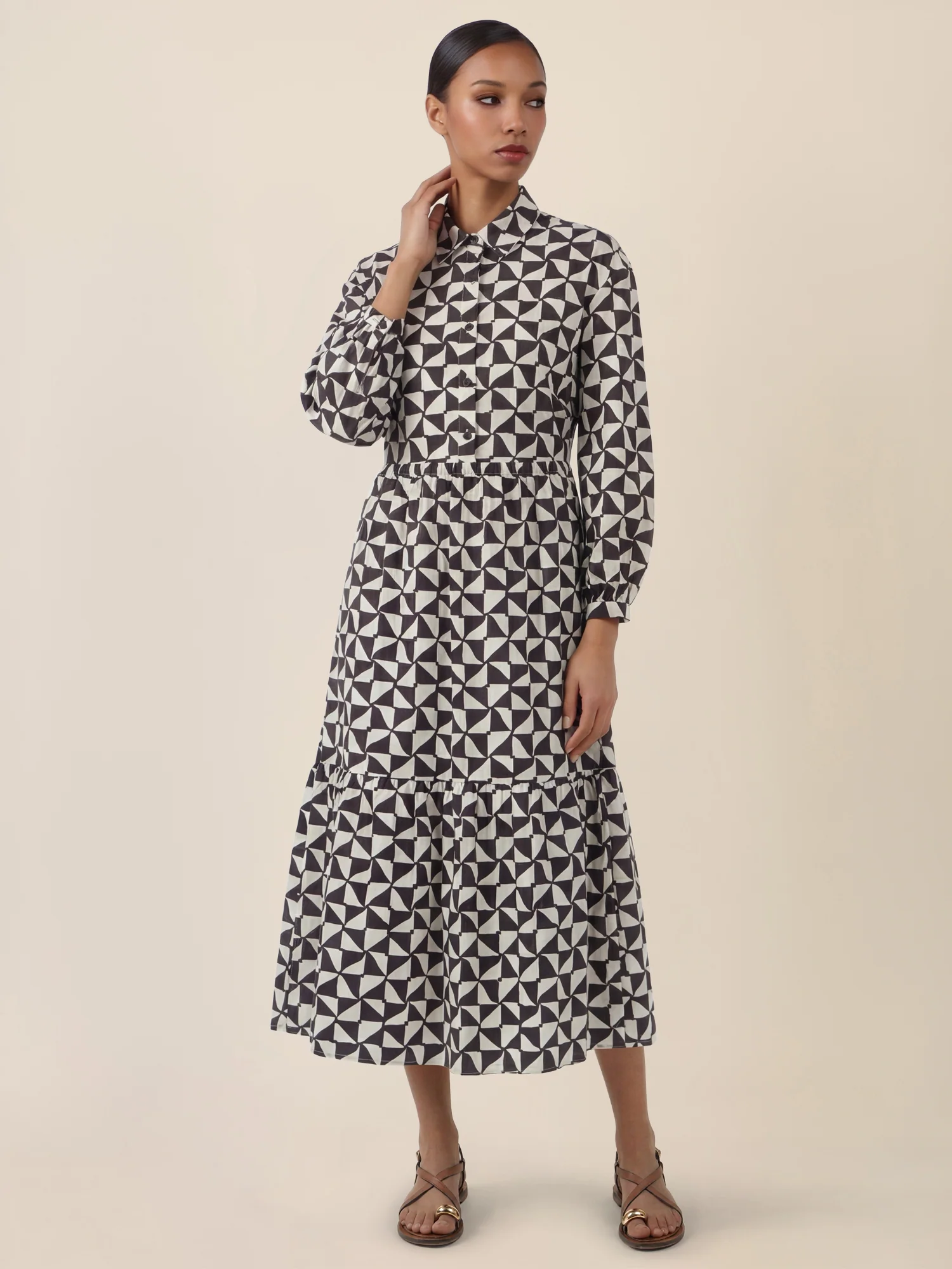 APART Hemdkleid mit Stufenrock und Print | schwarz-creme - Image 6