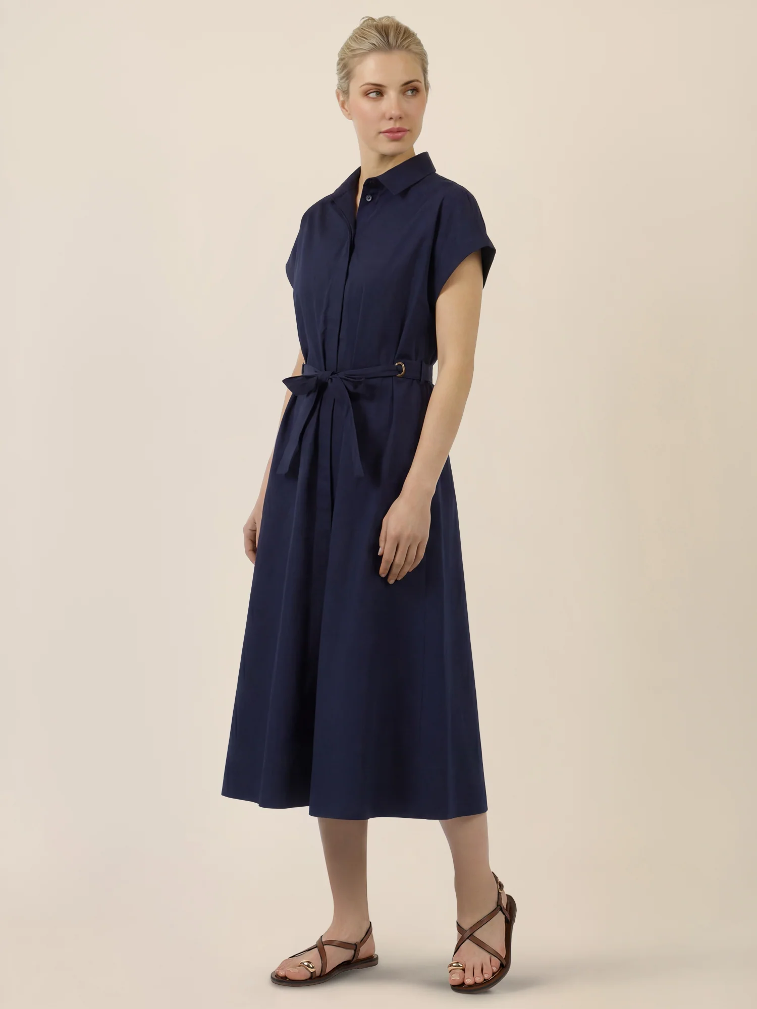 APART Hemdkleid mit Taillengürtel und goldenen Ösen | nachtblau - Image 5