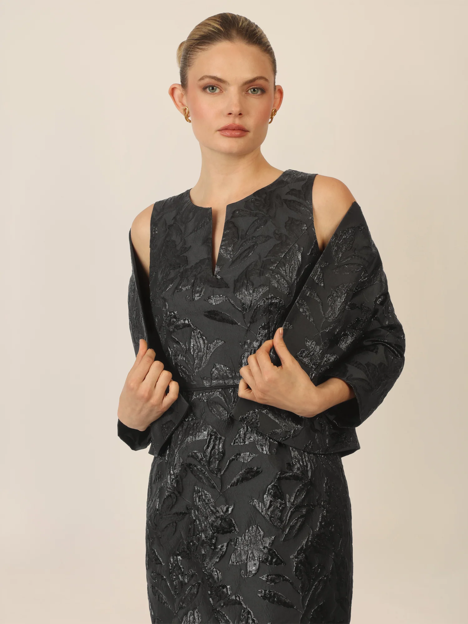 APART Jacquard Bolero mit Glanzstruktur | schwarz - Image 5