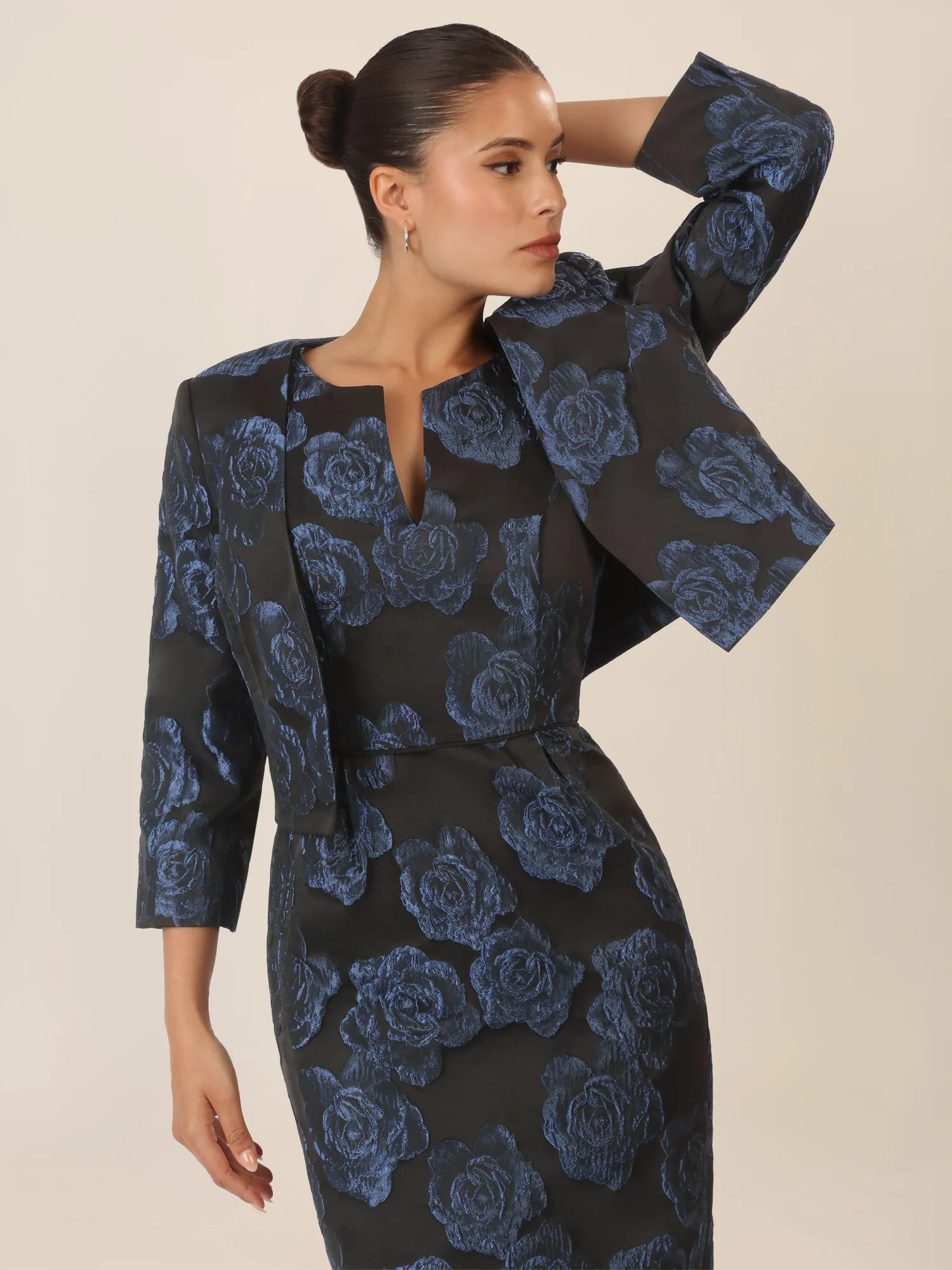 APART Jacquardbolero mit Rosenmuster | schwarz-nachtblau - Image 6