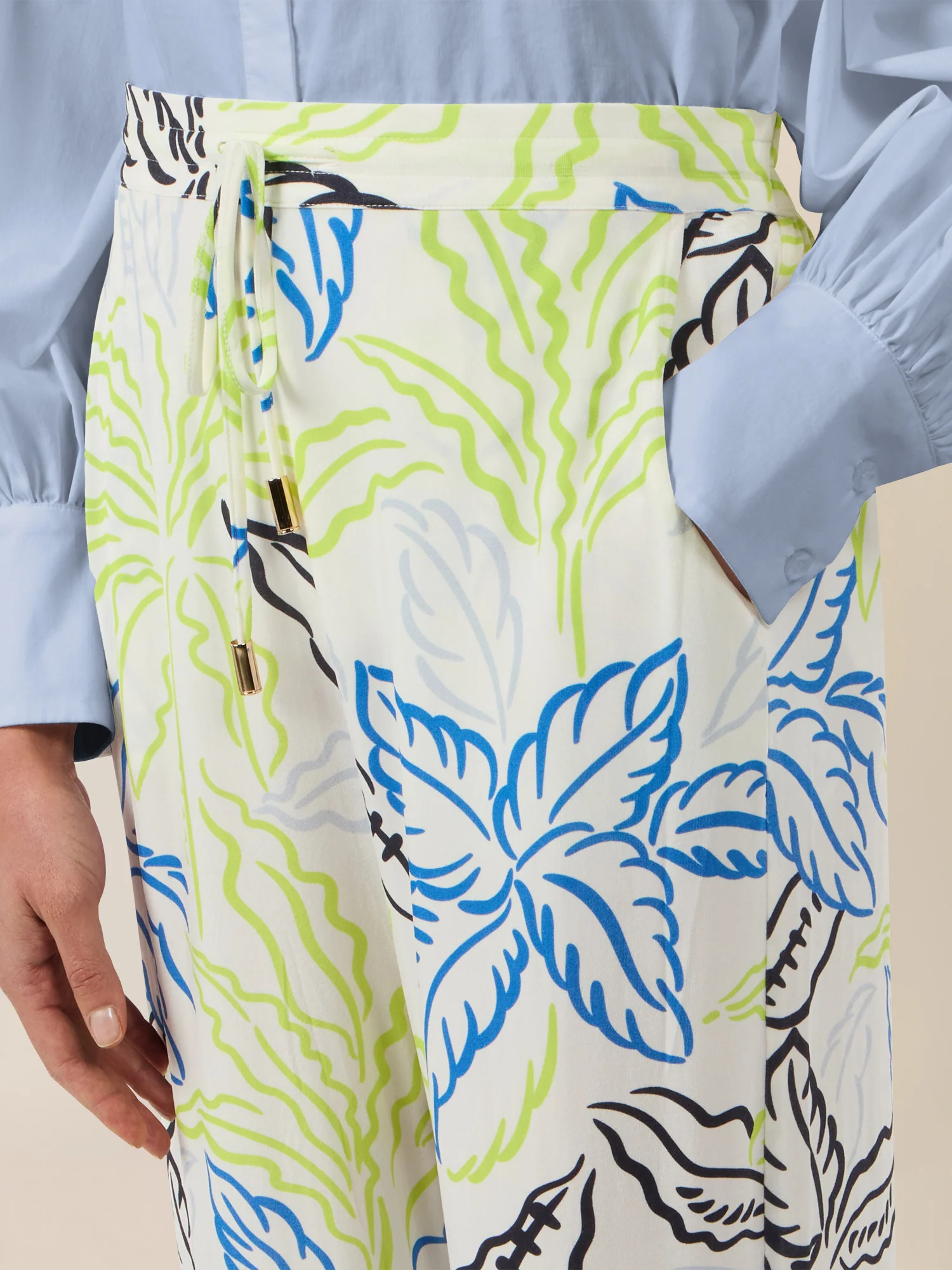 APART Jerseyhose mit tropischem Print | creme-multicolor - Image 5